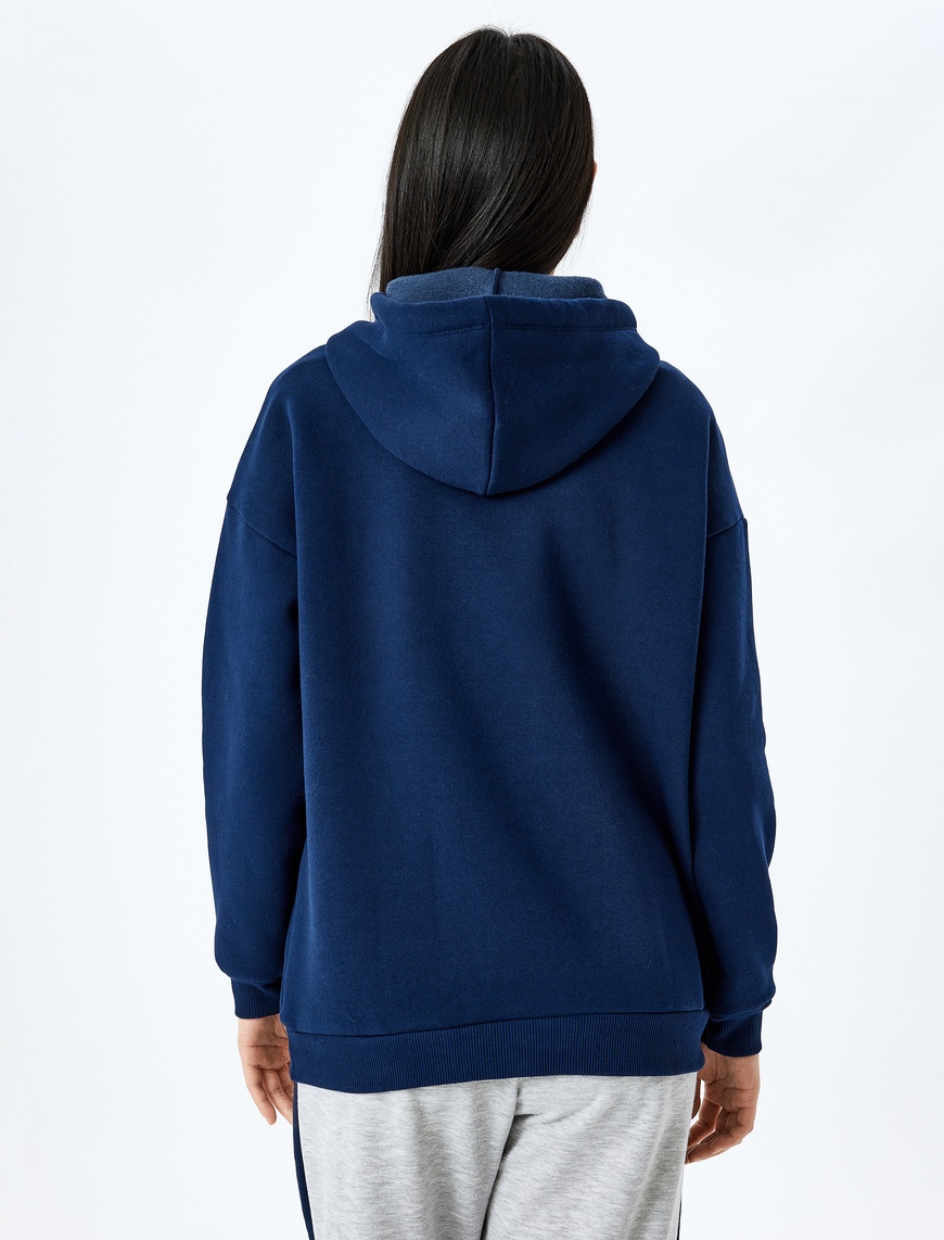   Kapüşonlu Kolej Baskılı Oversize Sweatshirt