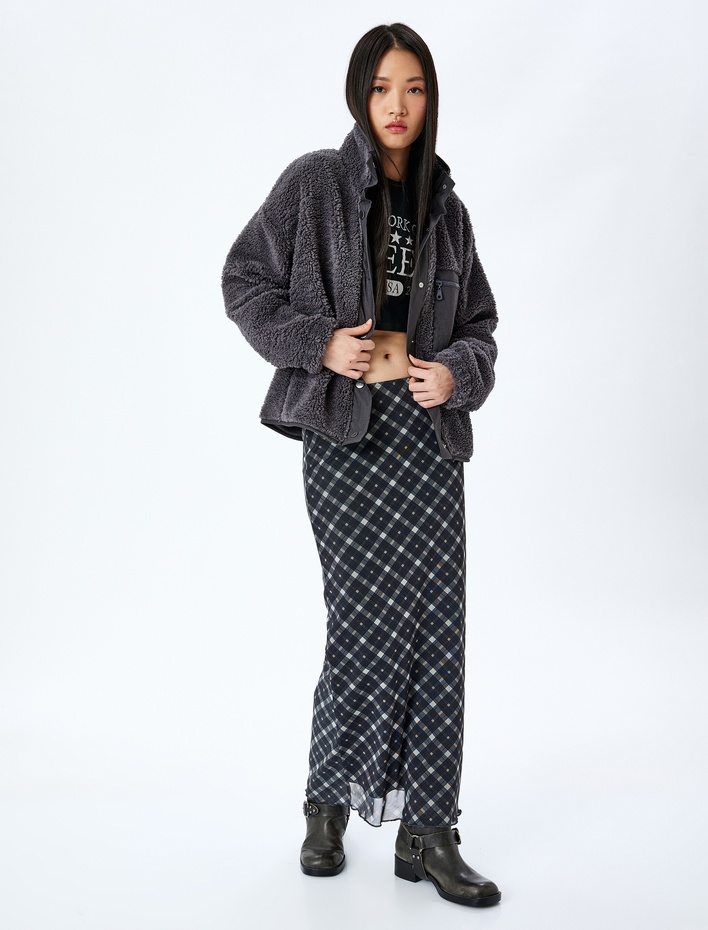  Cep Detaylı Fermuarlı Dik Yaka Oversize Peluş Sweatshirt