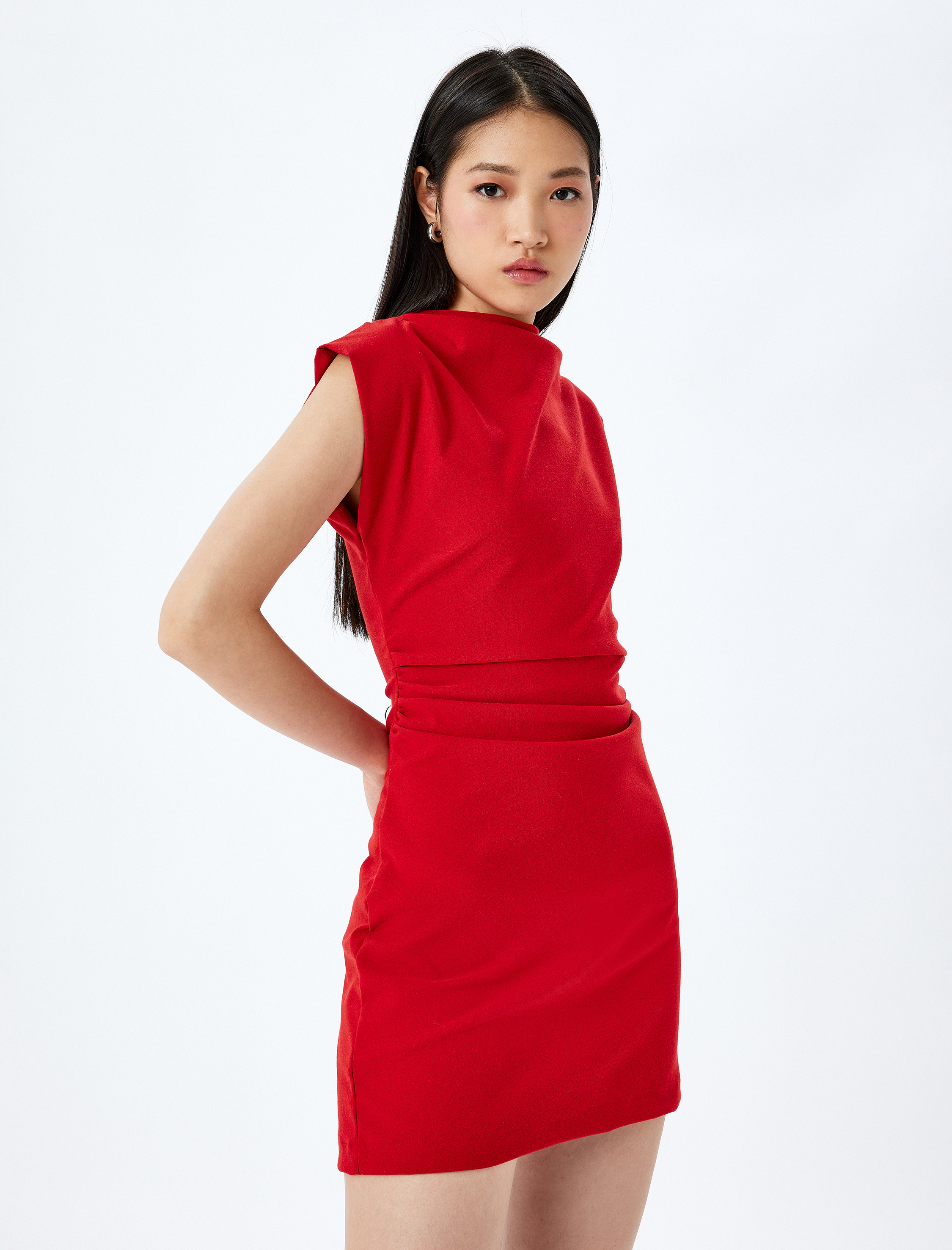   Dik Yaka Kolsuz Slim Fit Drapeli Mini Elbise