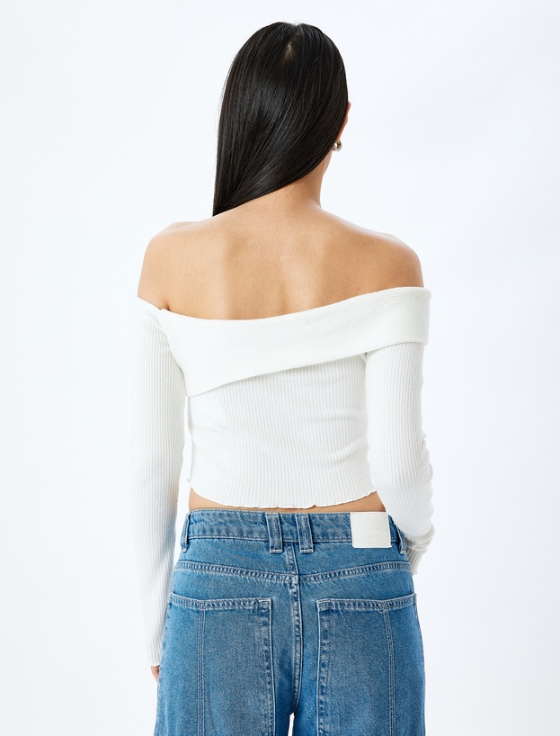 Omzu Açık Madonna Yaka Slim Fit Crop Uzun Kollu Tişört_3