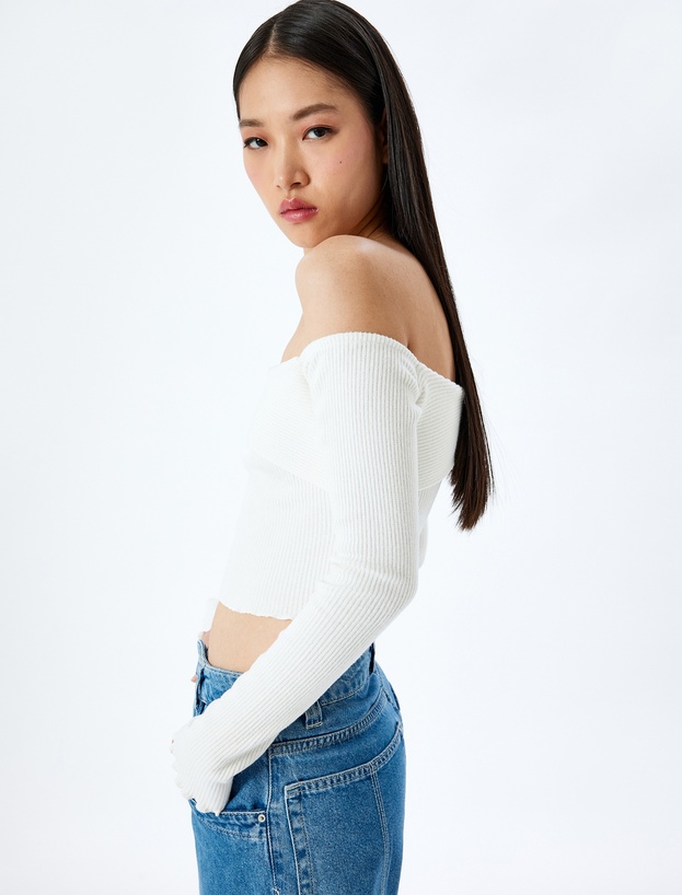 Omzu Açık Madonna Yaka Slim Fit Crop Uzun Kollu Tişört_0