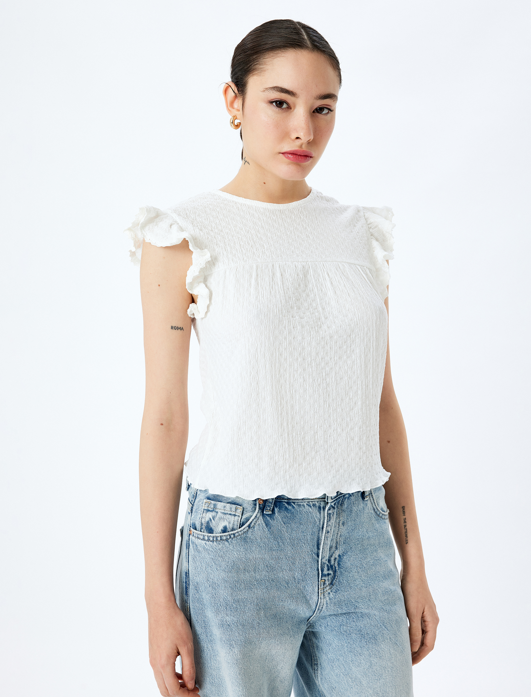   Fırfır Detaylı Kolsuz Bisiklet Yaka Tişört Bürümcük