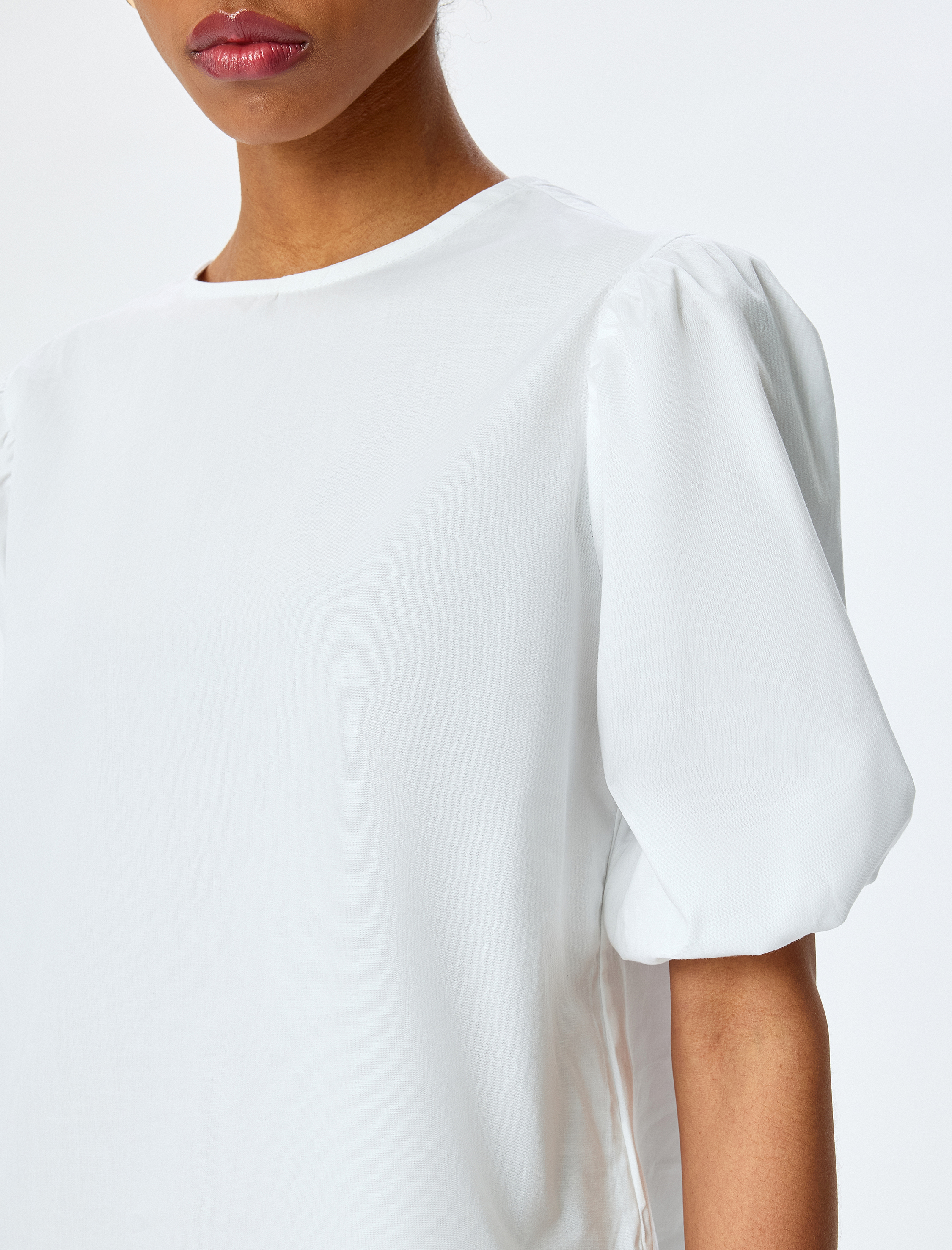   Fiyonk Detaylı Poplin Pamuklu Bisiklet Yaka Balon Kollu Oversize Bluz