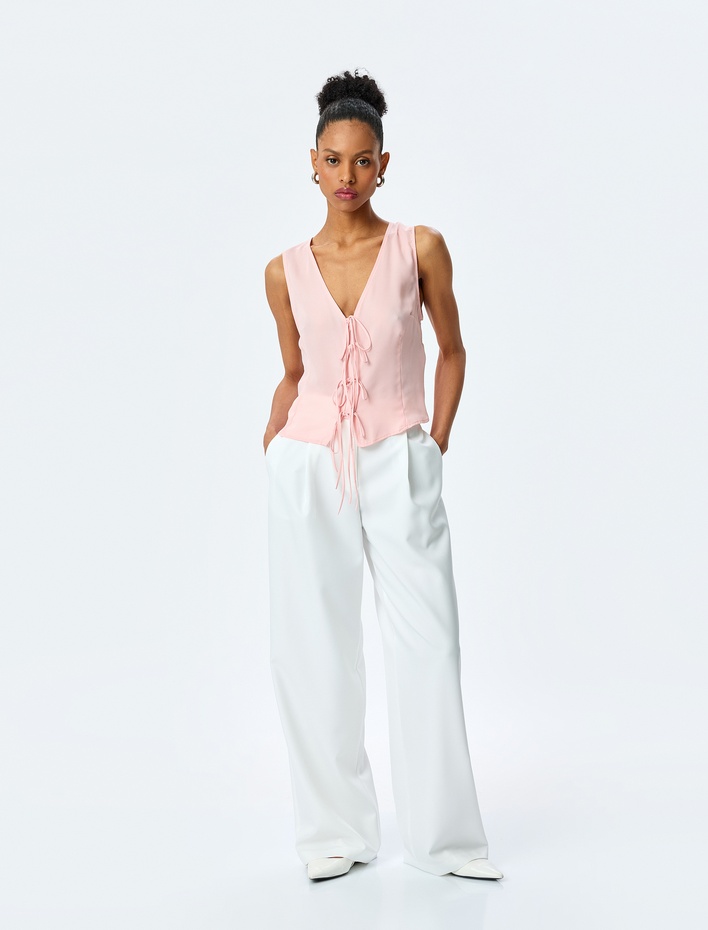  Bağlama Detaylı Krep Kumaş Kolsuz Bluz