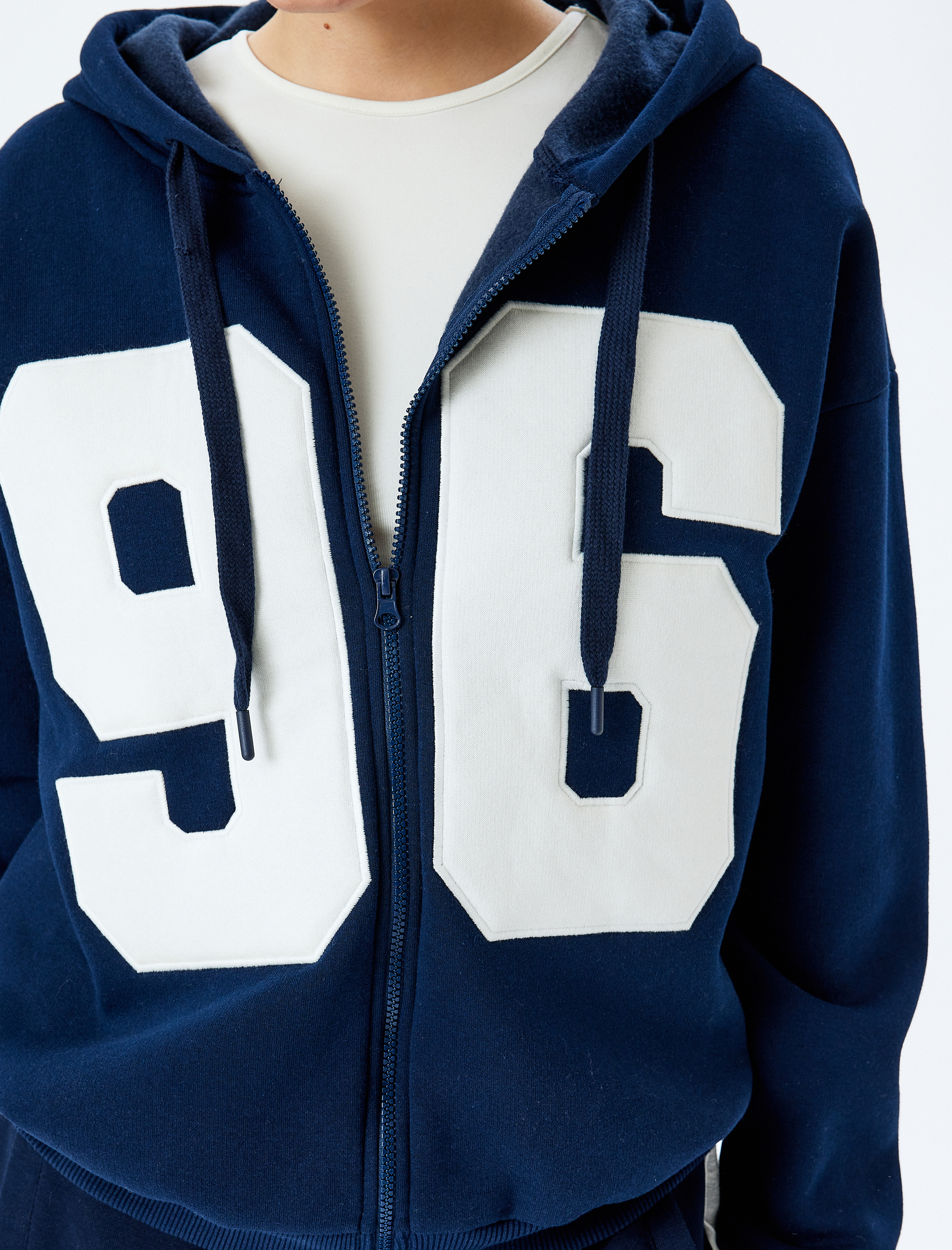 Şardonlu Kapüşonlu Kolej Nakışlı Oversize Fermuarlı Sweatshirt