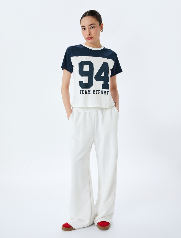  Kolej Baskılı Kısa Kollu Renk Bloklu Bisiklet Yaka Tişört