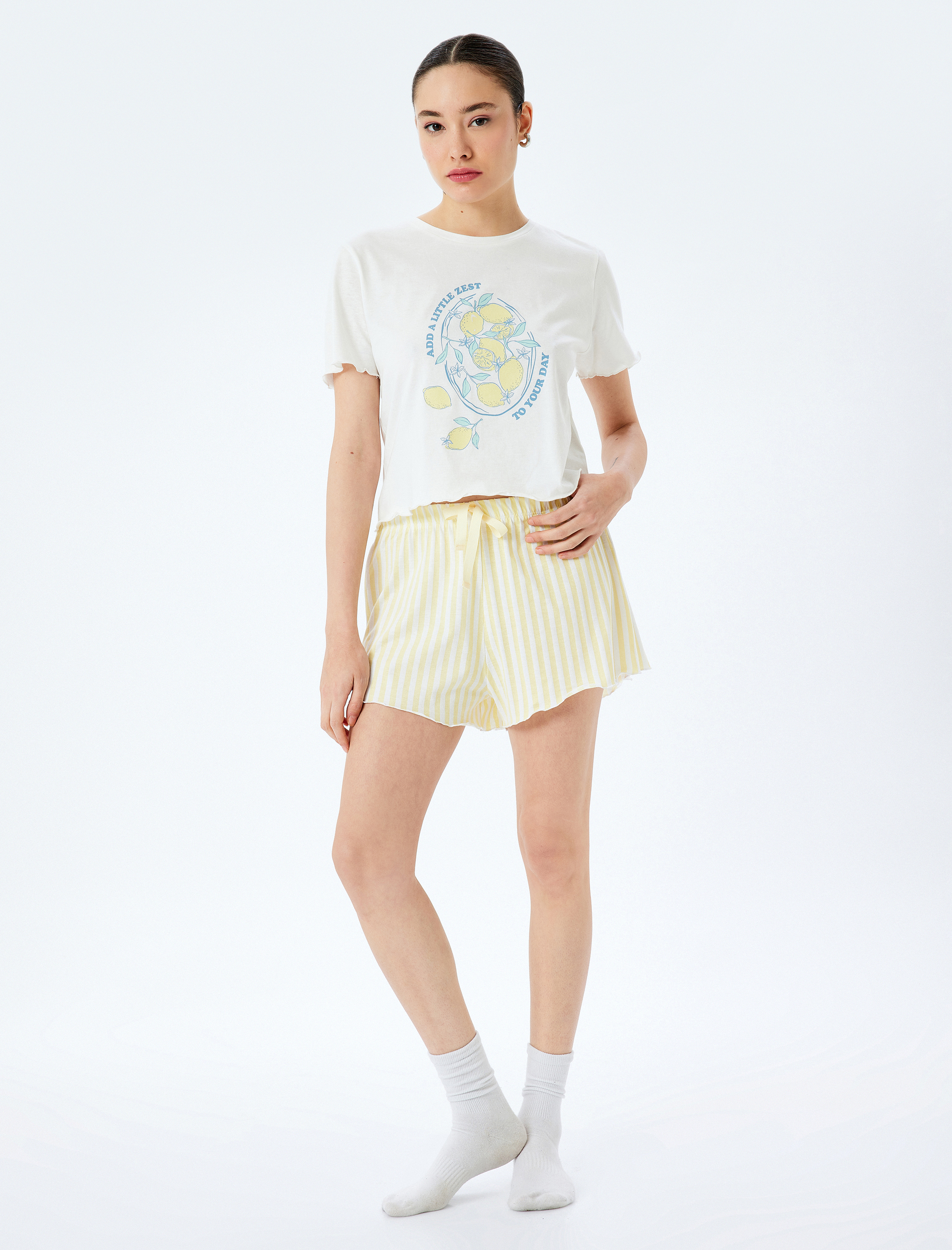 Koton Kadın Pamuklu Limon Baskılı Kısa Kollu Şortlu Örme Pijama Takımı -1
