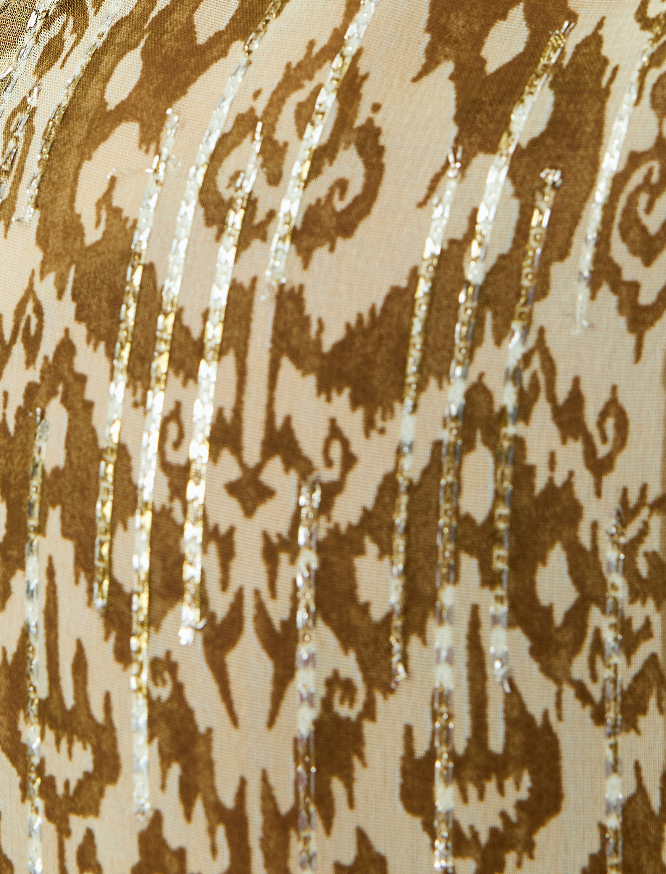   Etnik Desenli Boncuk İşlemeli Oversize Fırfırlı V Yaka Bluz