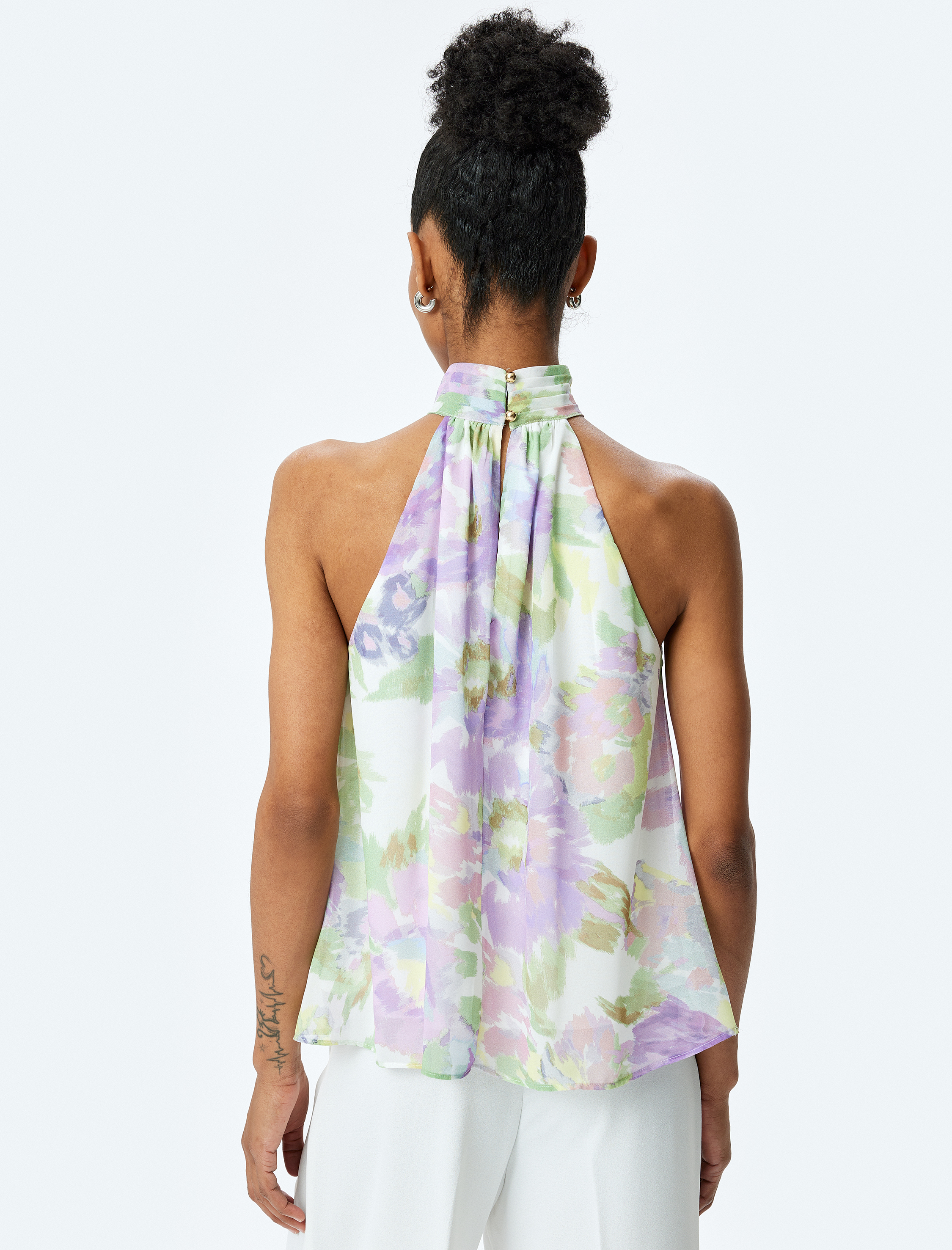 Halter Yaka Çiçekli Şifon Bluz