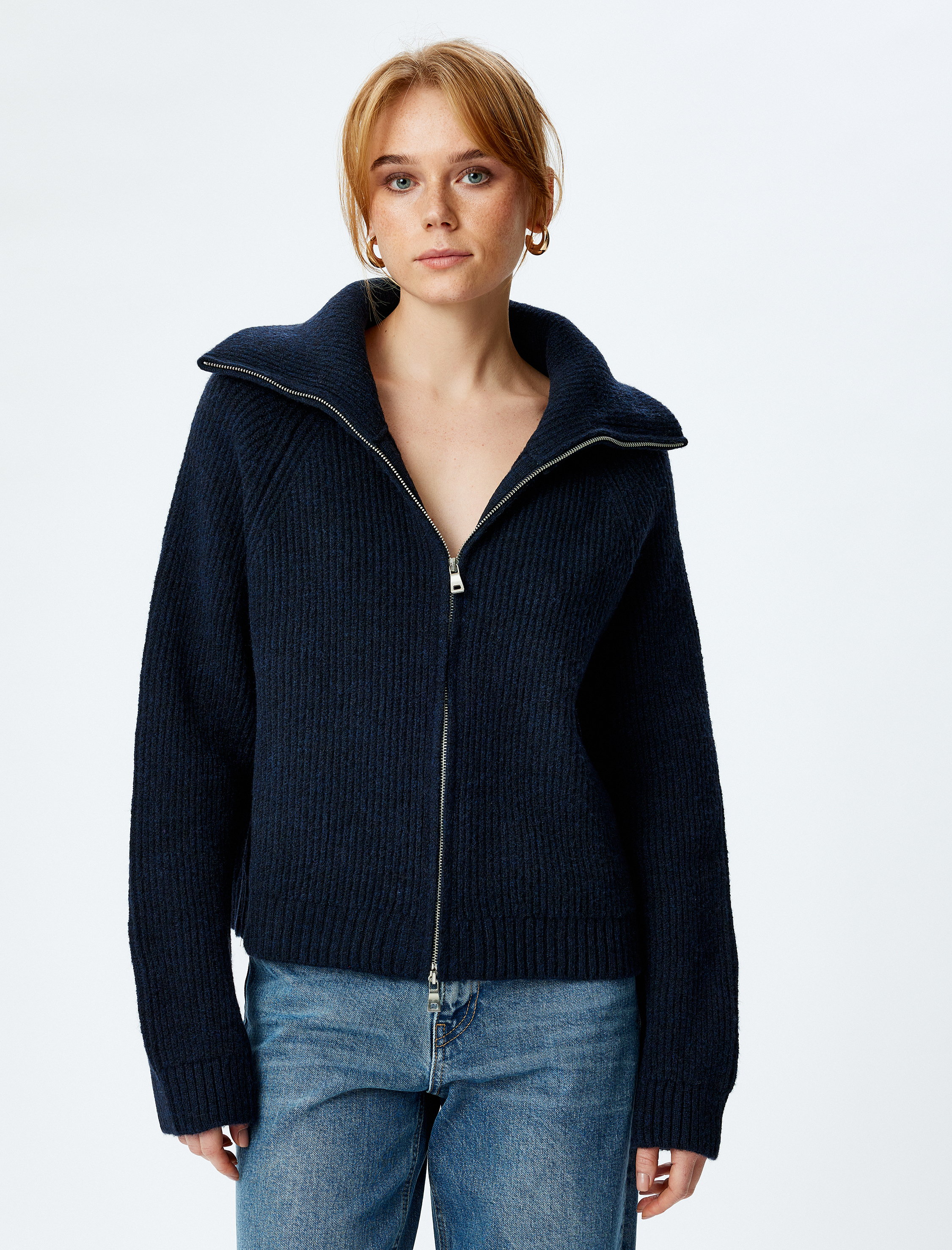   Dik Yaka Fermuarlı Uzun Kollu Triko Hırka