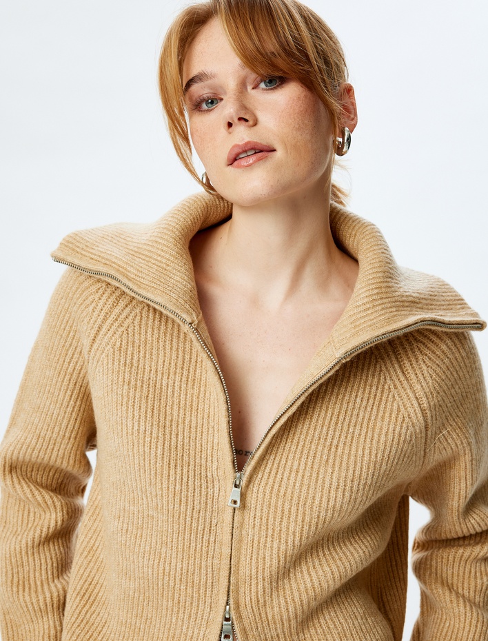  Dik Yaka Fermuarlı Uzun Kollu Triko Hırka