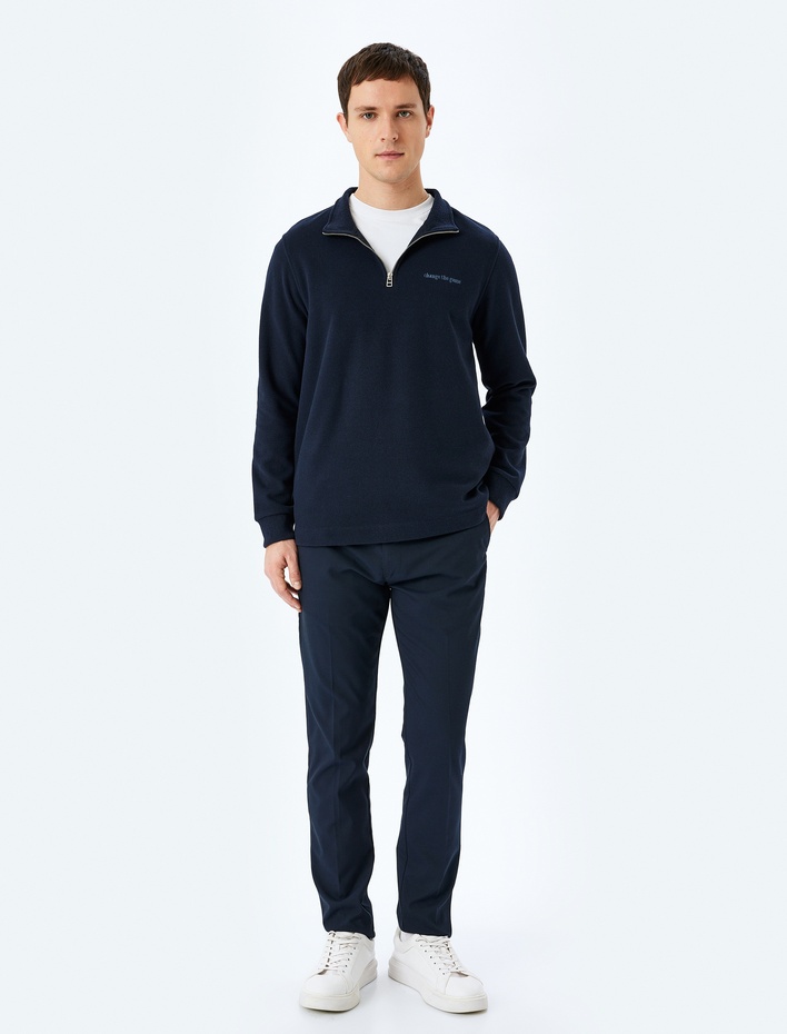  Uzun Kollu Pamuk Karışımlı Slogan İşlemeli Yarım Fermuarlı Sweatshirt