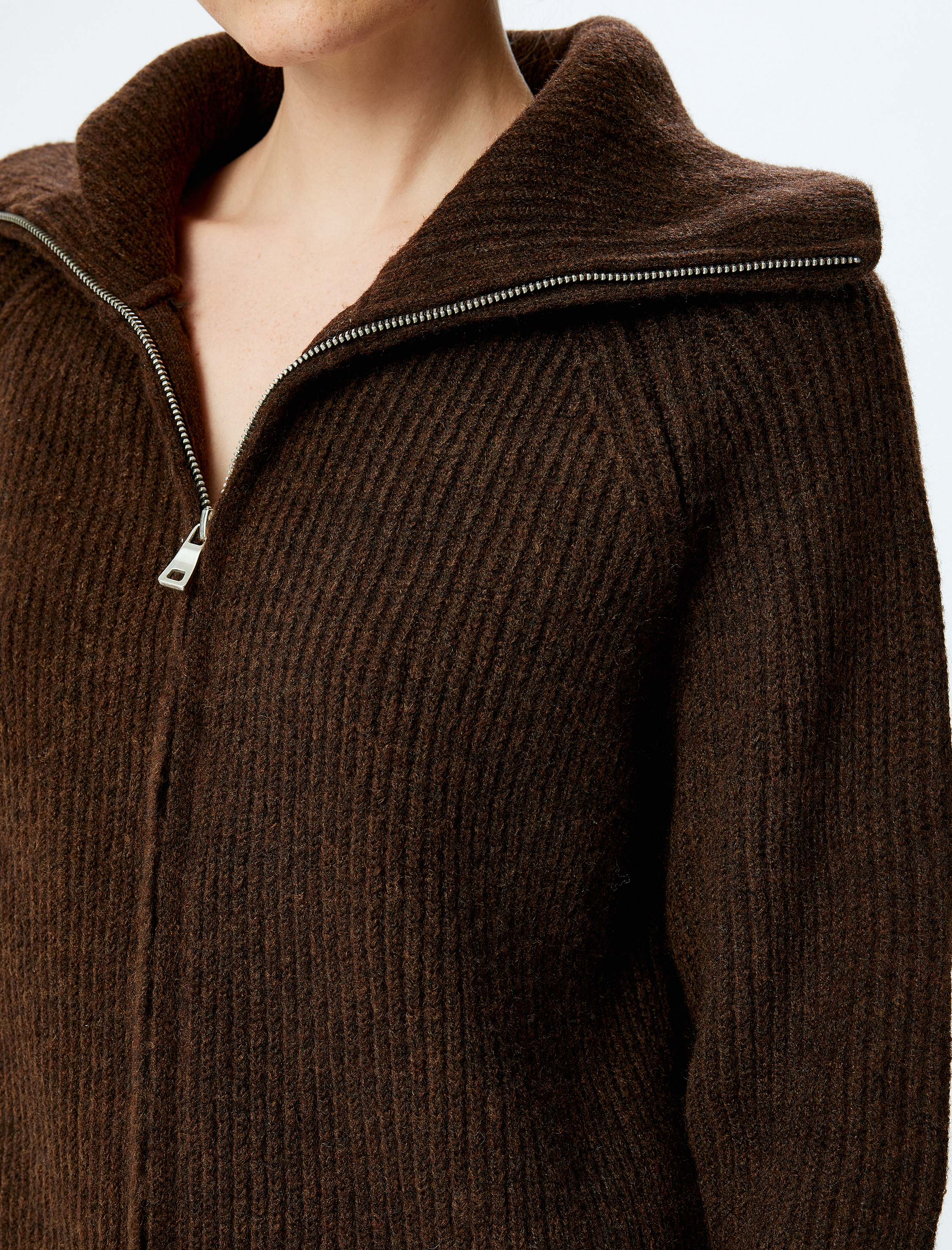   Dik Yaka Fermuarlı Uzun Kollu Triko Hırka