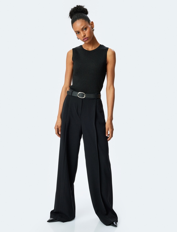  Bisiklet Yaka Kolsuz Metalik İplik Detaylı Triko Atlet