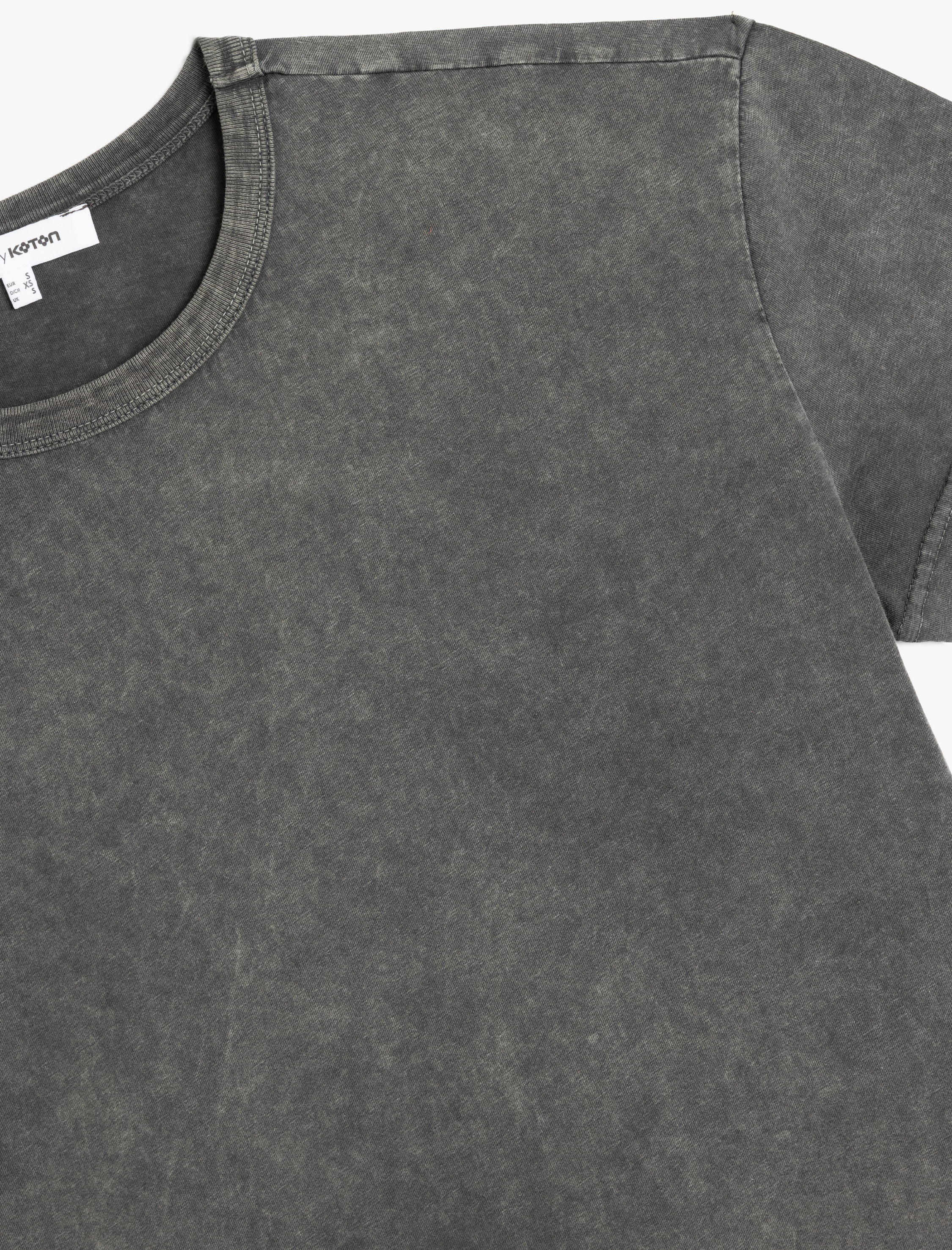   Bisiklet Yaka Oversize Kısa Kollu Yıkamalı Kadın Tişört