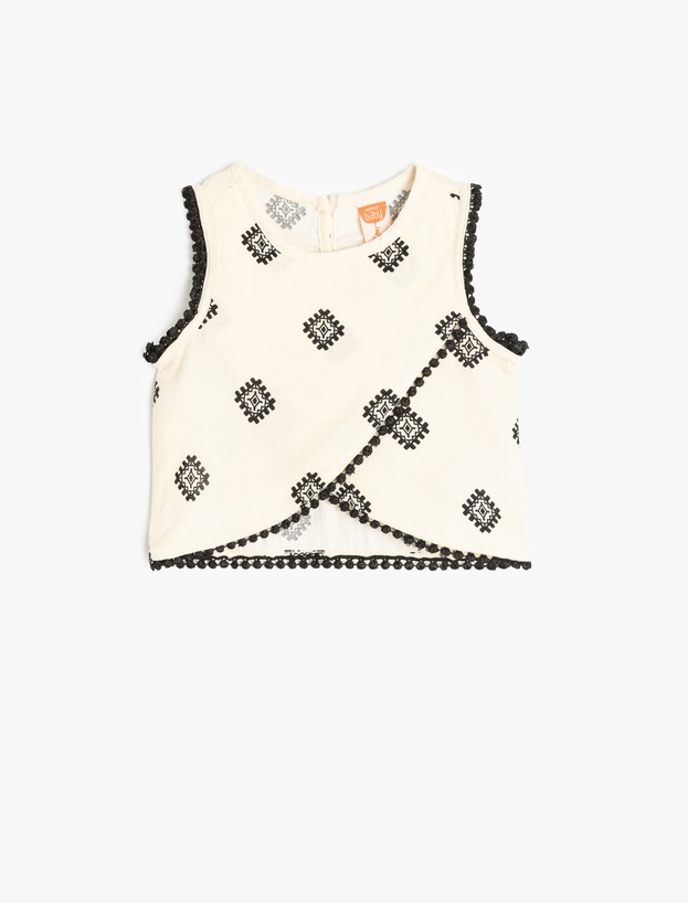 Pamuklu Nakış Detaylı Kolsuz Asimetrik Crop Bluz_0