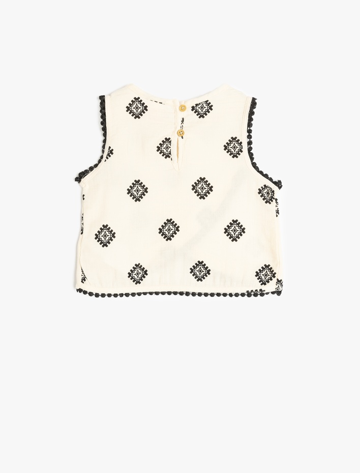 Kız Bebek Pamuklu Nakış Detaylı Kolsuz Asimetrik Crop Bluz