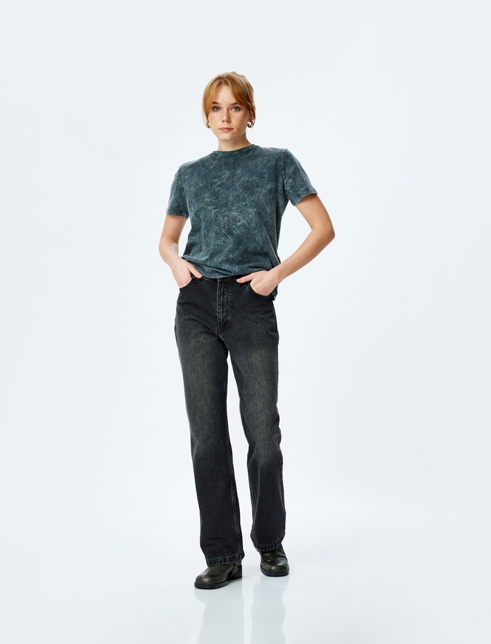  Pamuklu Batik Desenli Kısa Kollu Bisiklet Yaka Tişört