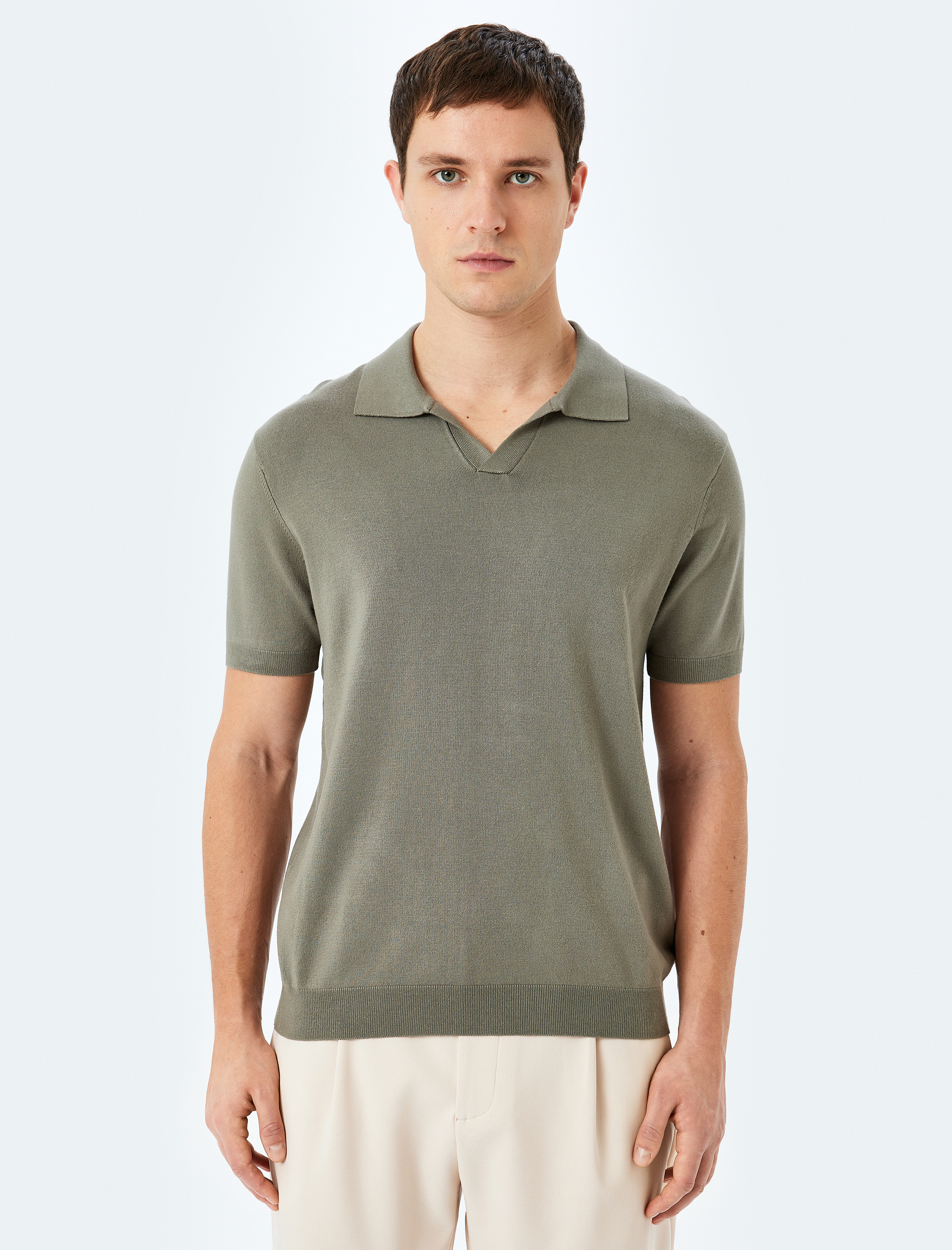   V Polo Yaka Viskon Kısa Kollu Triko Tişört