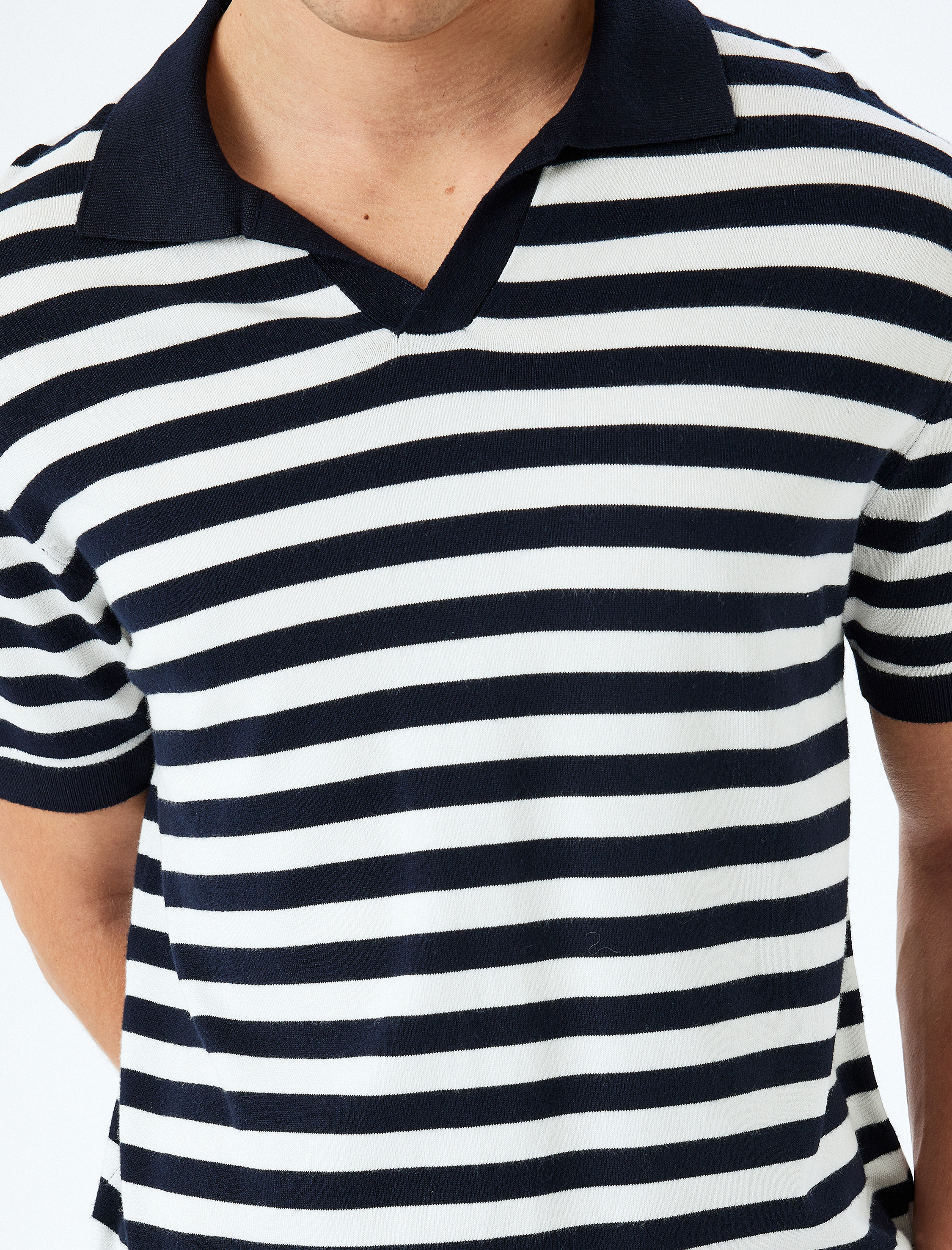   Viskon Çizgili Kısa Kollu Polo V Yaka Triko Tişört