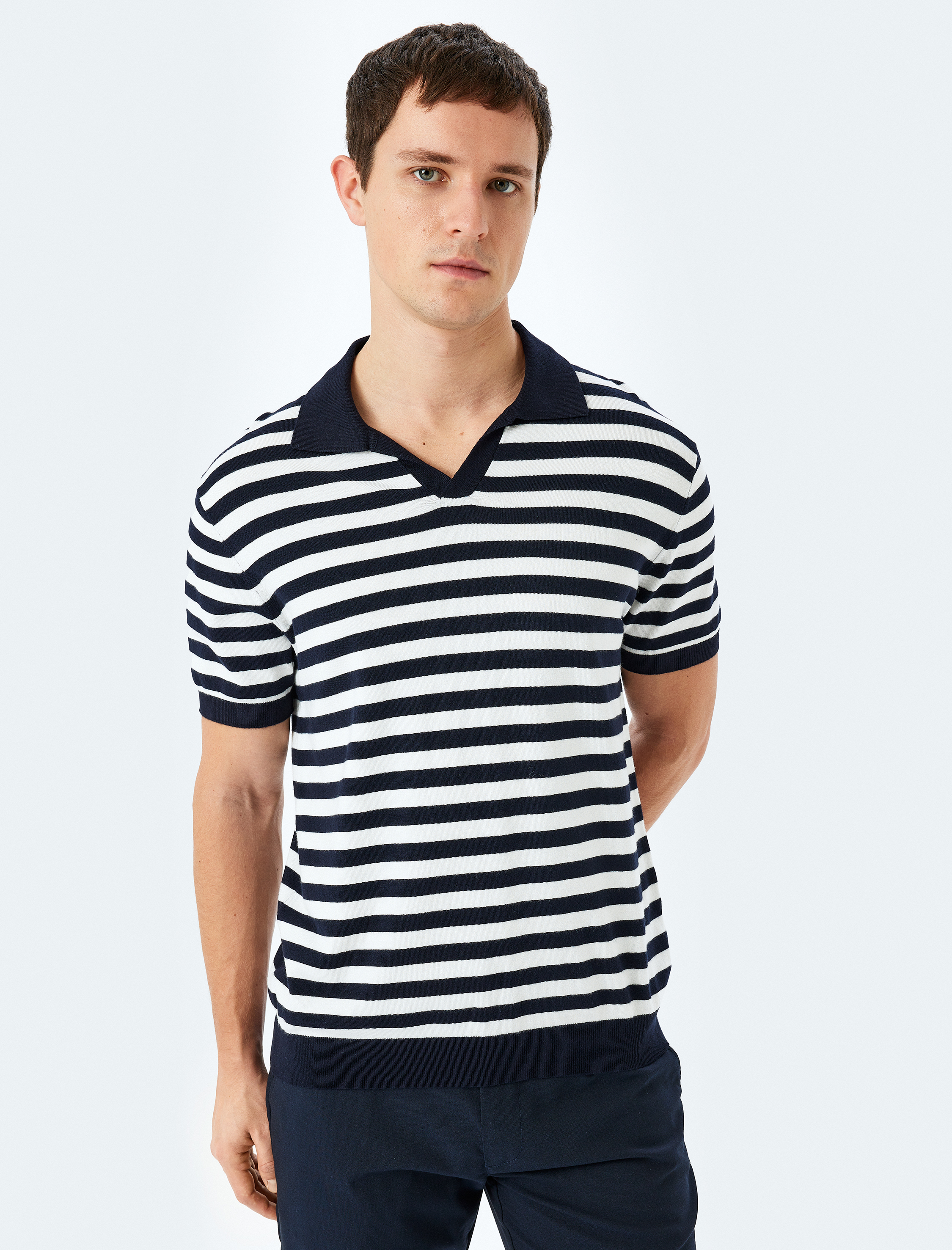   Viskon Çizgili Kısa Kollu Polo V Yaka Triko Tişört