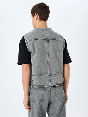 Kapaklı Cep Detaylı Pamuklu V Yaka Kolsuz Oversize Denim Yelek_3