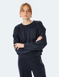 Modal Kumaş Bisiklet Yaka Uzun Kollu Basic Sweatshirt