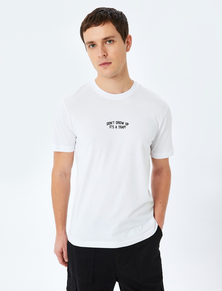  Kısa Kollu Bisiklet Yaka Slogan Baskılı Pamuklu Slim Fit Tişört