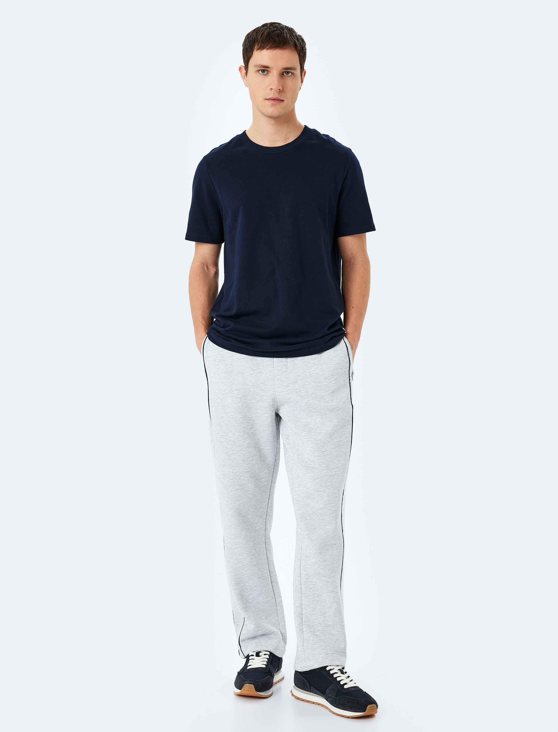   Fermuarlı Cepli Dikiş Detaylı Şardonlu Pamuk Karışımlı Beli Bağcıklı Kışlık Eşofman Altı