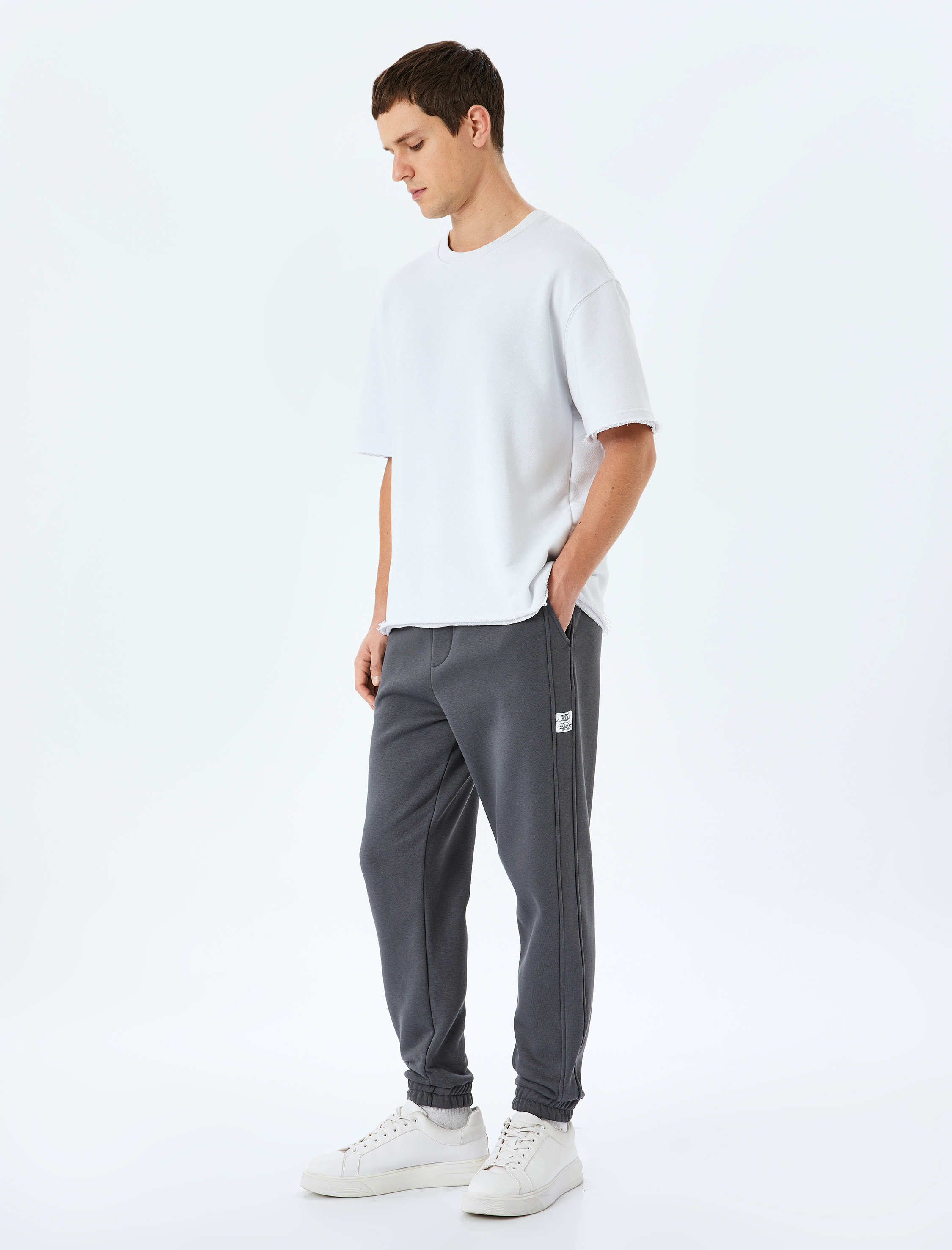   Pamuk Karışımlı Cepli Dikiş Detaylı Şardonlu Lastikli Paça Beli Bağcıklı Jogger Kışlık Eşofman Altı