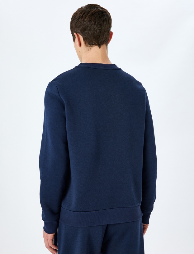 Bisiklet Yaka Renk Bloklu Pamuk Karışımlı Slogan Baskılı Sweatshirt_3