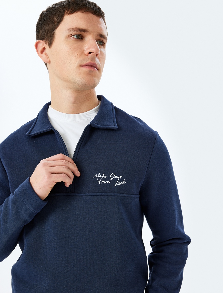   Slogan İşlemeli Pamuk Karışımlı Dikiş Detaylı Yarım Fermuarlı Sweatshirt