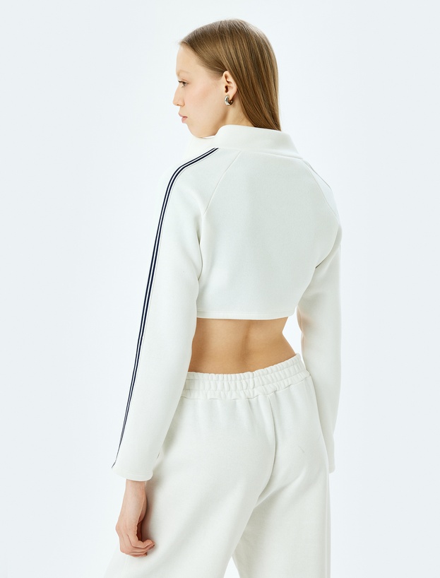 Uzun Kollu Şerit Detaylı Fermuarlı Crop Sweatshirt_3