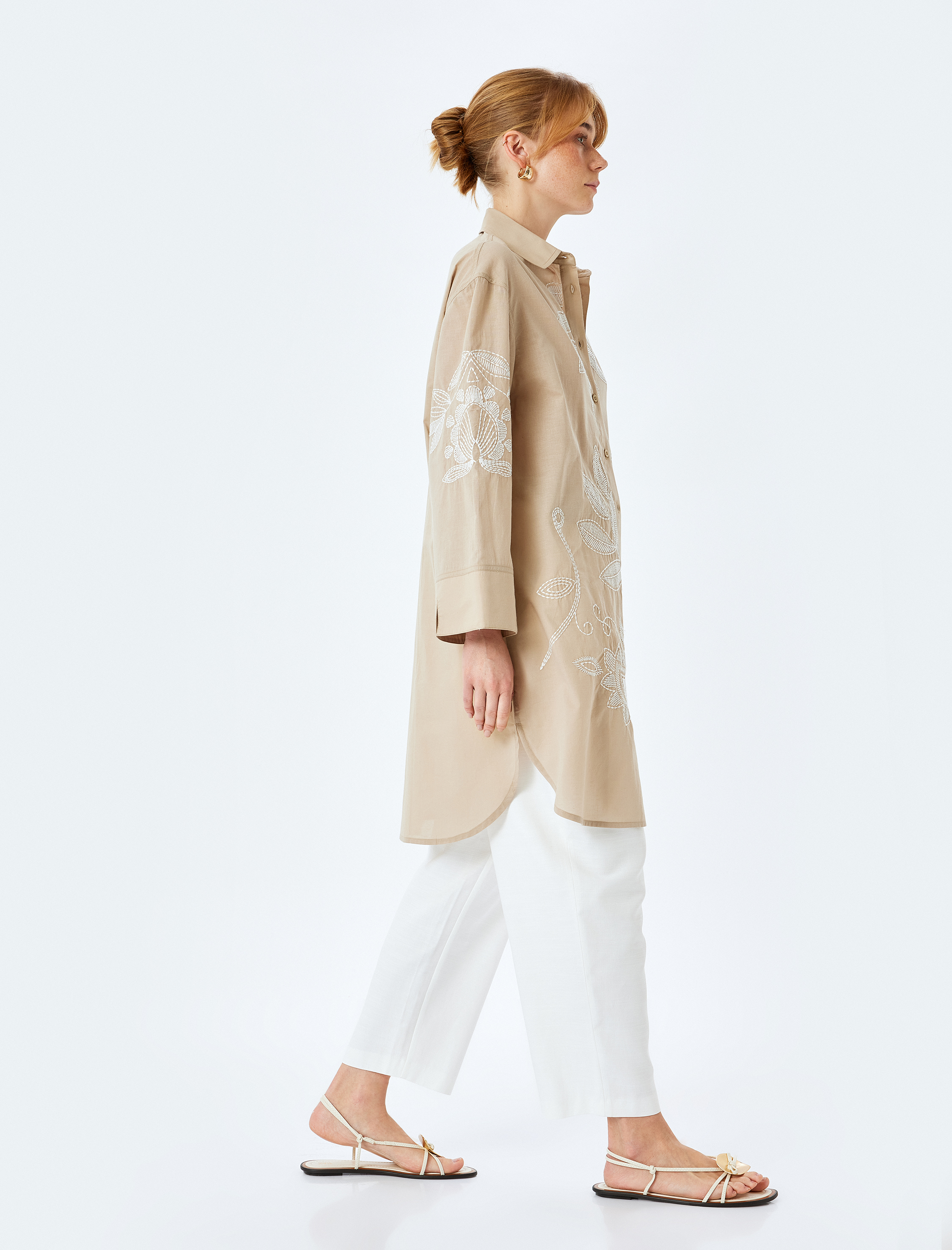 Pamuklu Floral İşleme Detaylı Gömlek Yaka Uzun Oversize Tunik