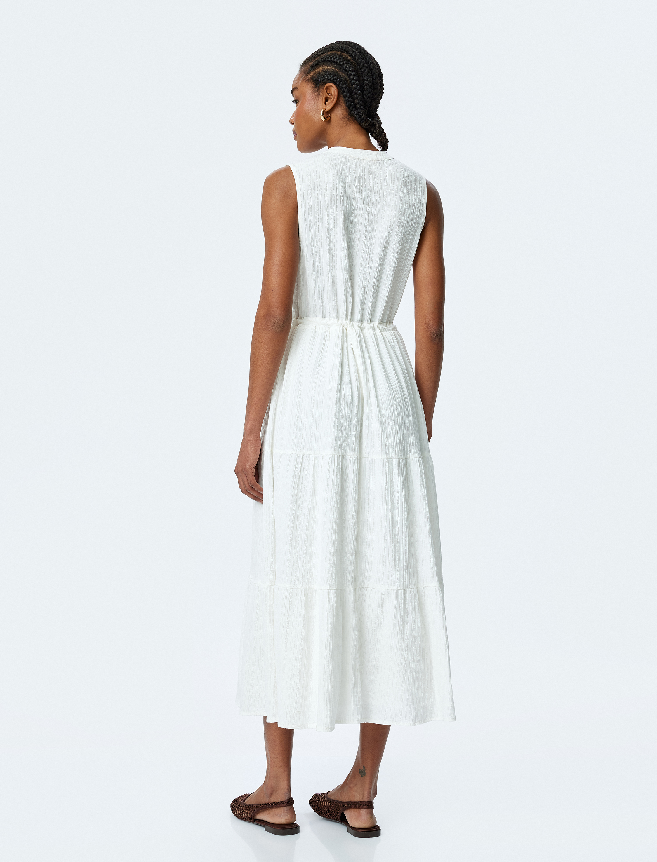   Beli Bağlama Detaylı Astarlı Mandarin Yaka Kolsuz Uzun Viskon Elbise