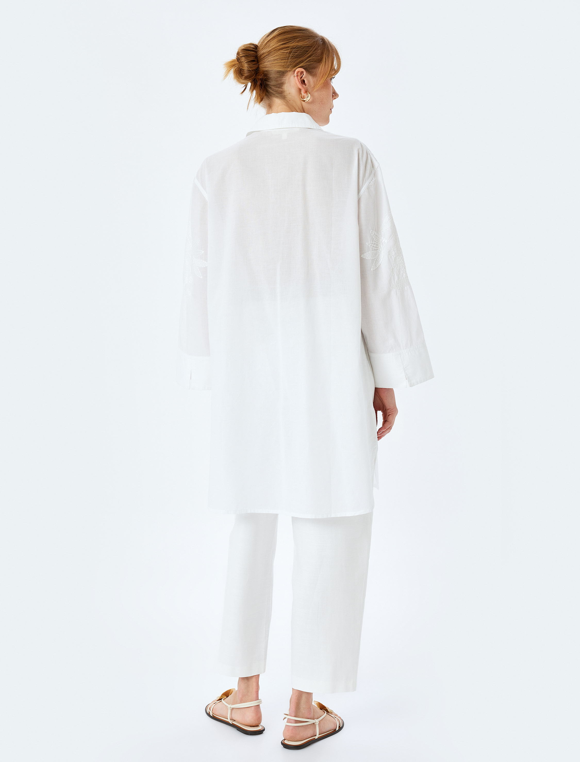   Pamuklu Floral İşleme Detaylı 3/4 Kol Gömlek Yaka Uzun Oversize Tunik