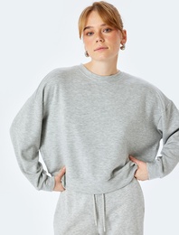 Rahat Kalıp Viskon Uzun Kollu Bisiklet Yaka Basic Sweatshirt