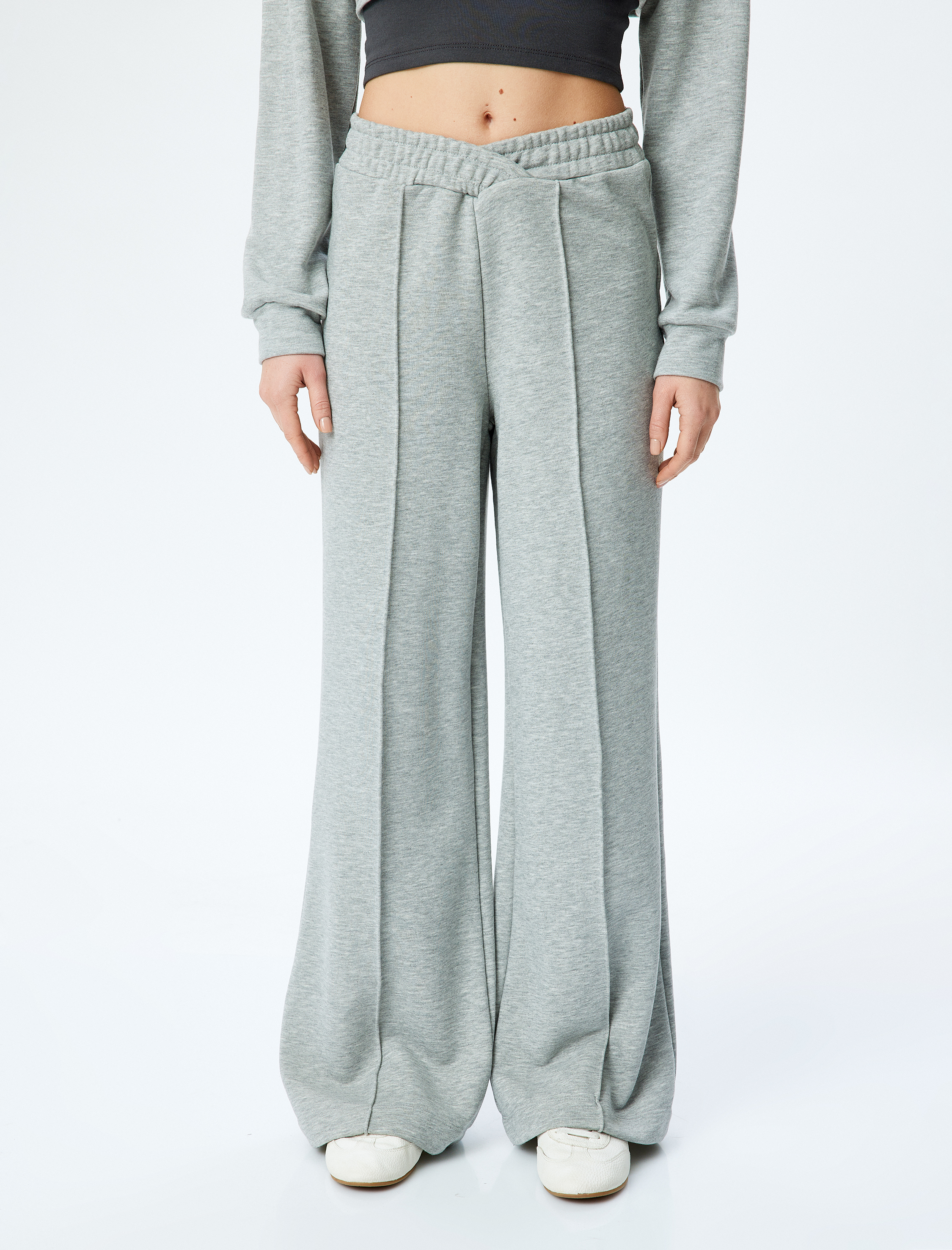   Asimetrik Bel Detaylı Nervürlü Geniş Paça Eşofman Altı