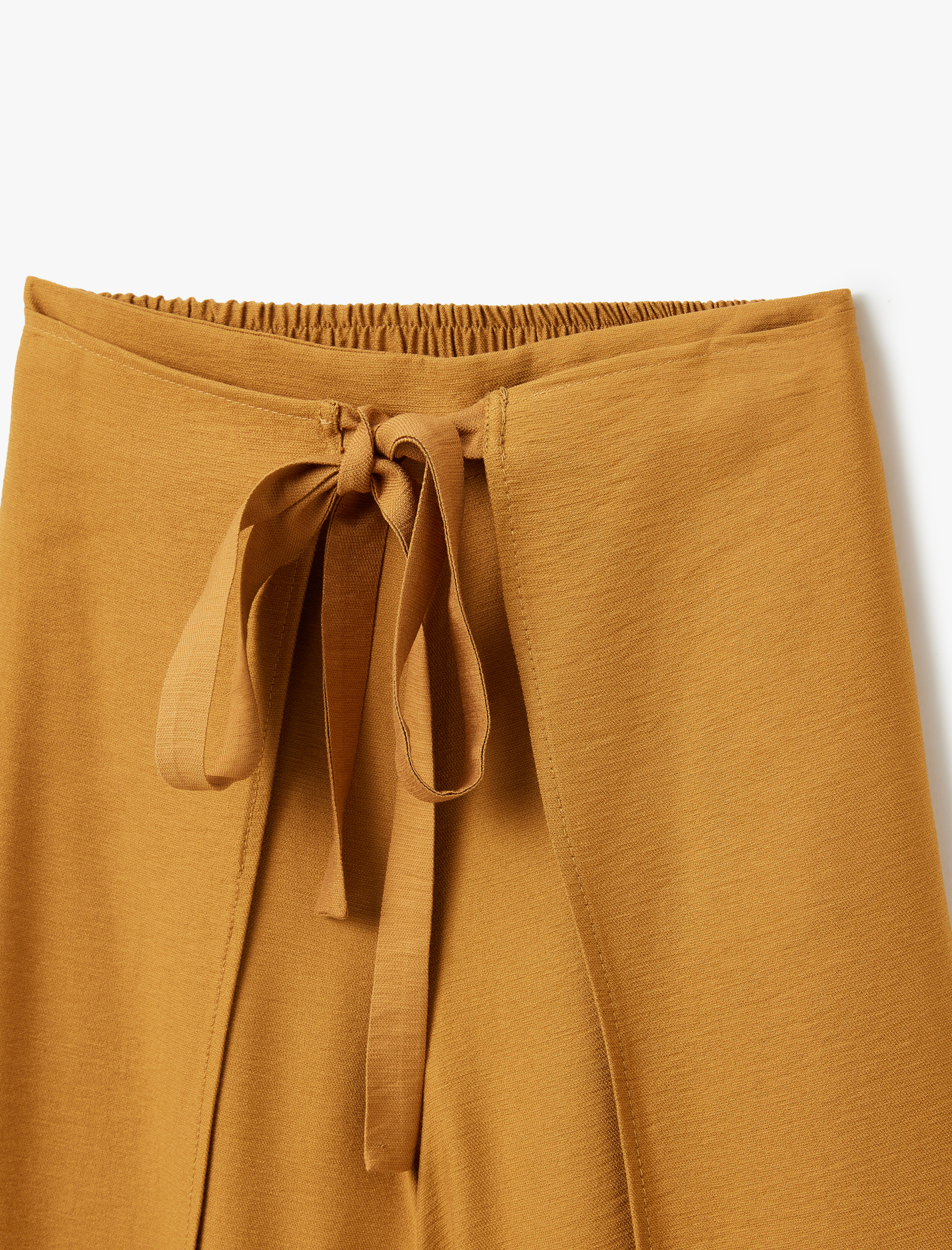   Kruvaze Yanları Kapak Detaylı Bağlamalı Bol Paça Viskon Pantolon