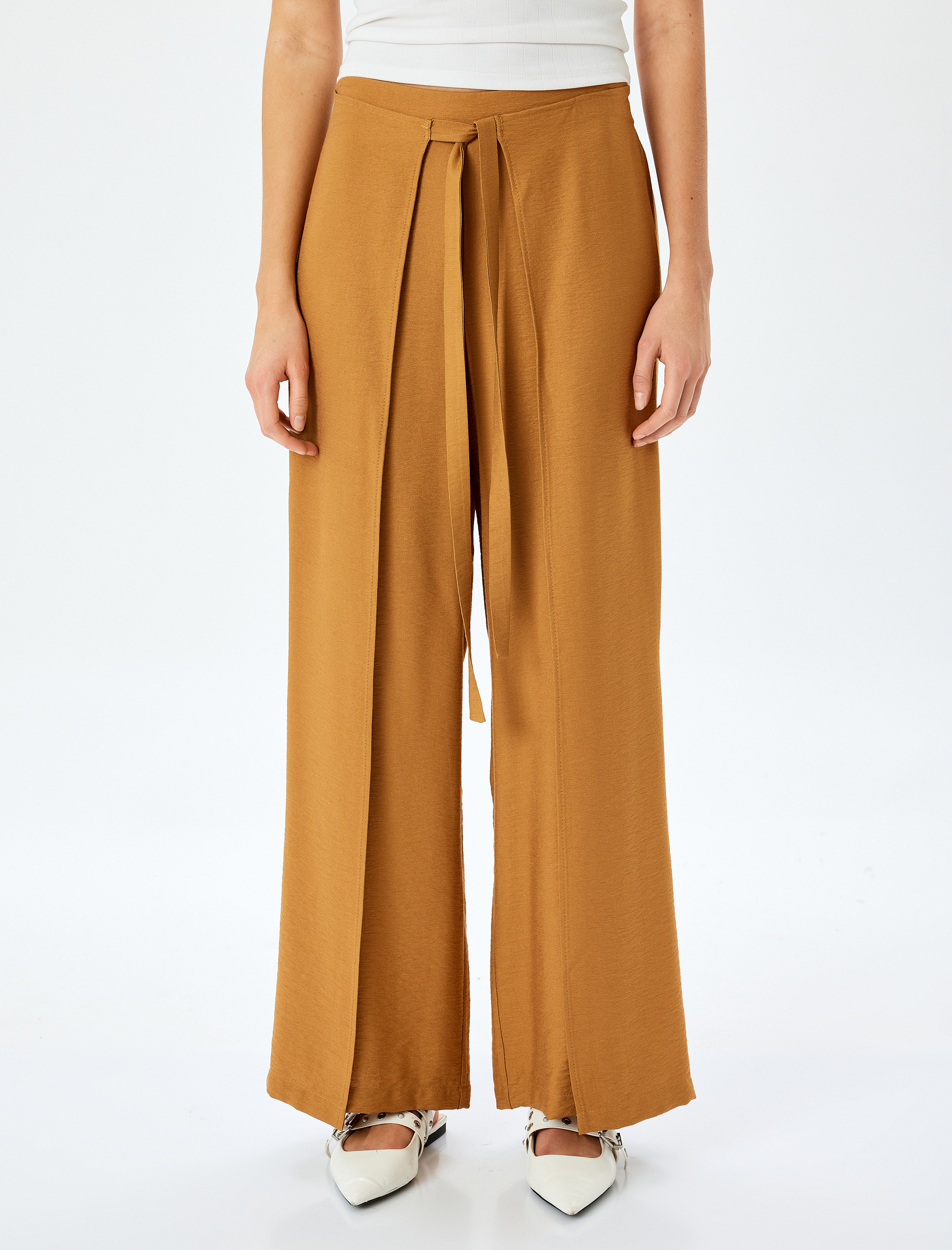   Kruvaze Yanları Kapak Detaylı Bağlamalı Bol Paça Viskon Pantolon