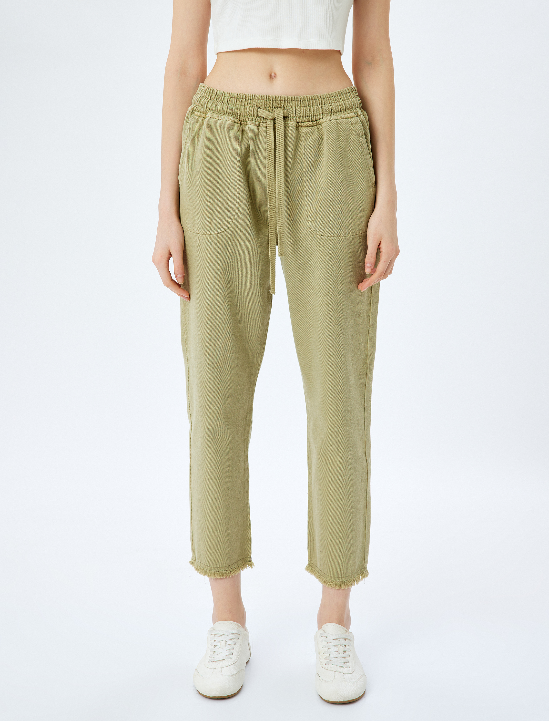   Cep Detaylı Beli Bağcıklı Düz Paça Chino Pantolon