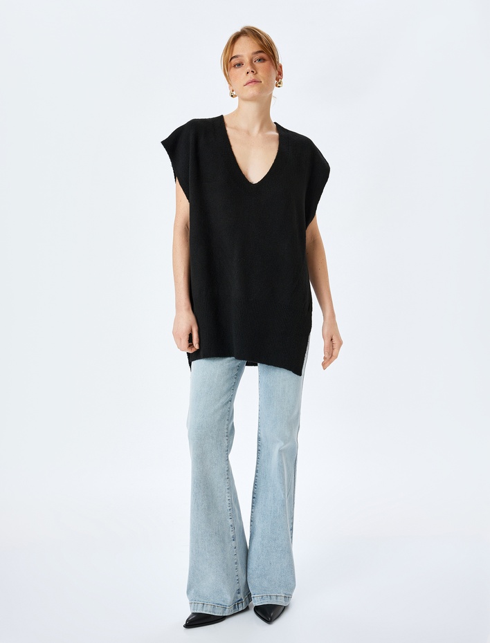  Yanları Yırtmaçlı V Yaka Oversize Süveter