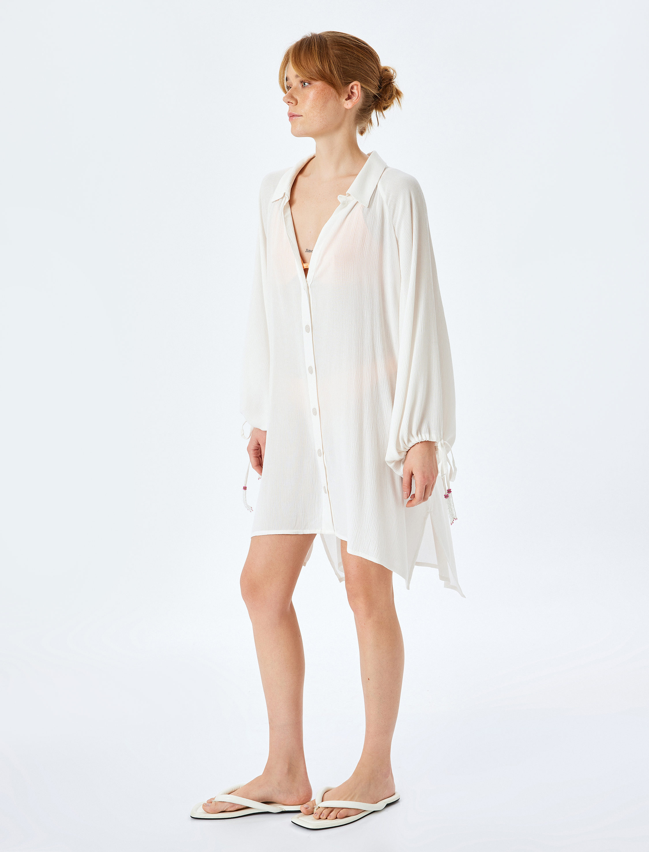 Düğmeli Uzun Kollu Arkası Baskı Detaylı Viskon Plaj Elbisesi