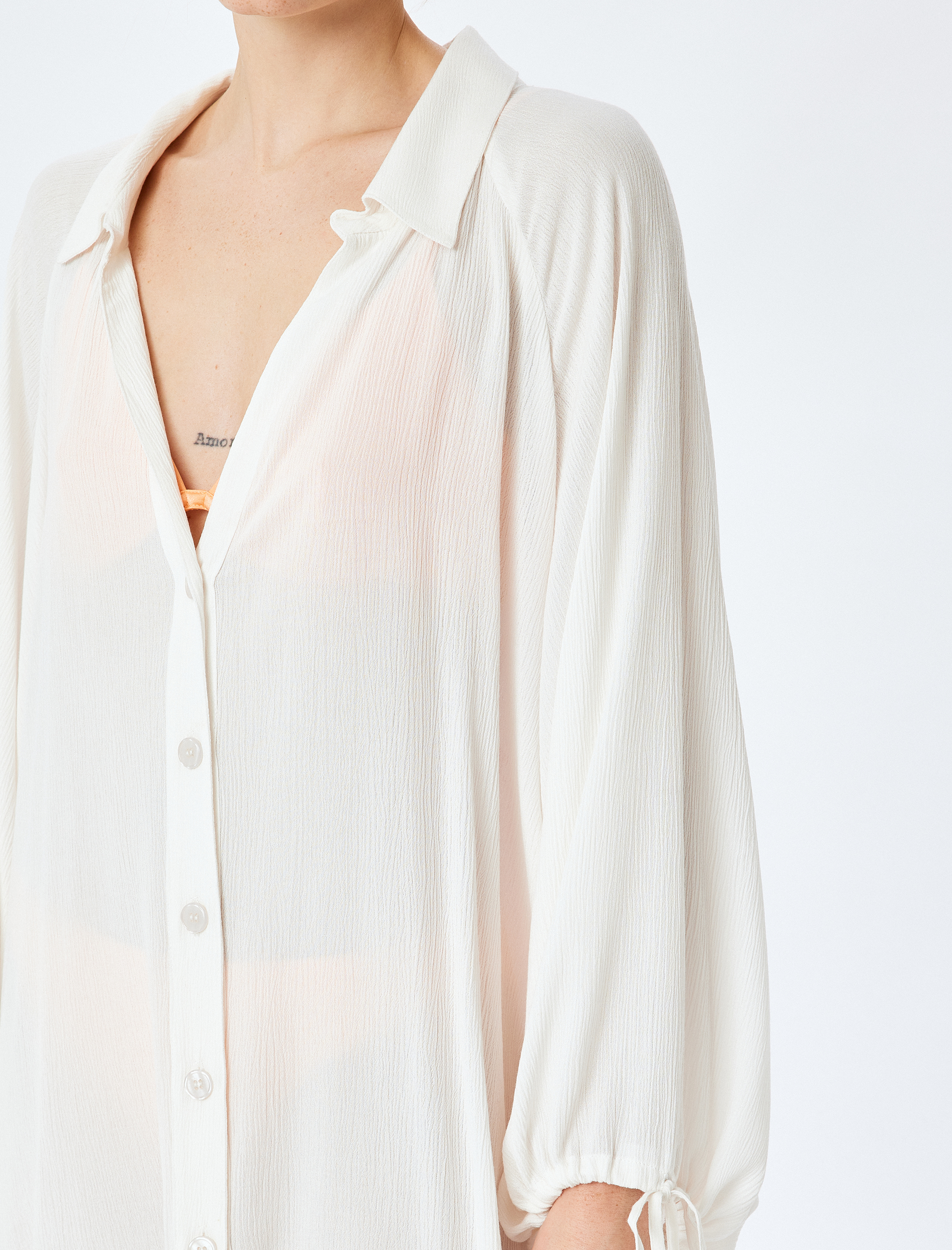 Düğmeli Uzun Kollu Arkası Baskı Detaylı Viskon Plaj Elbisesi