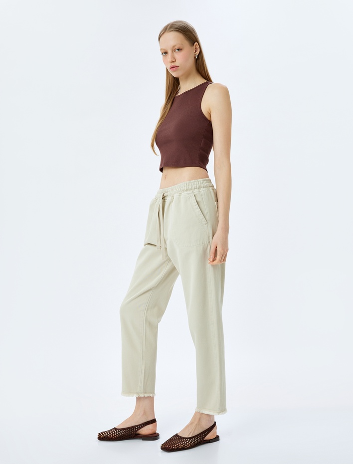  Cep Detaylı Beli Bağcıklı Düz Paça Chino Pantolon