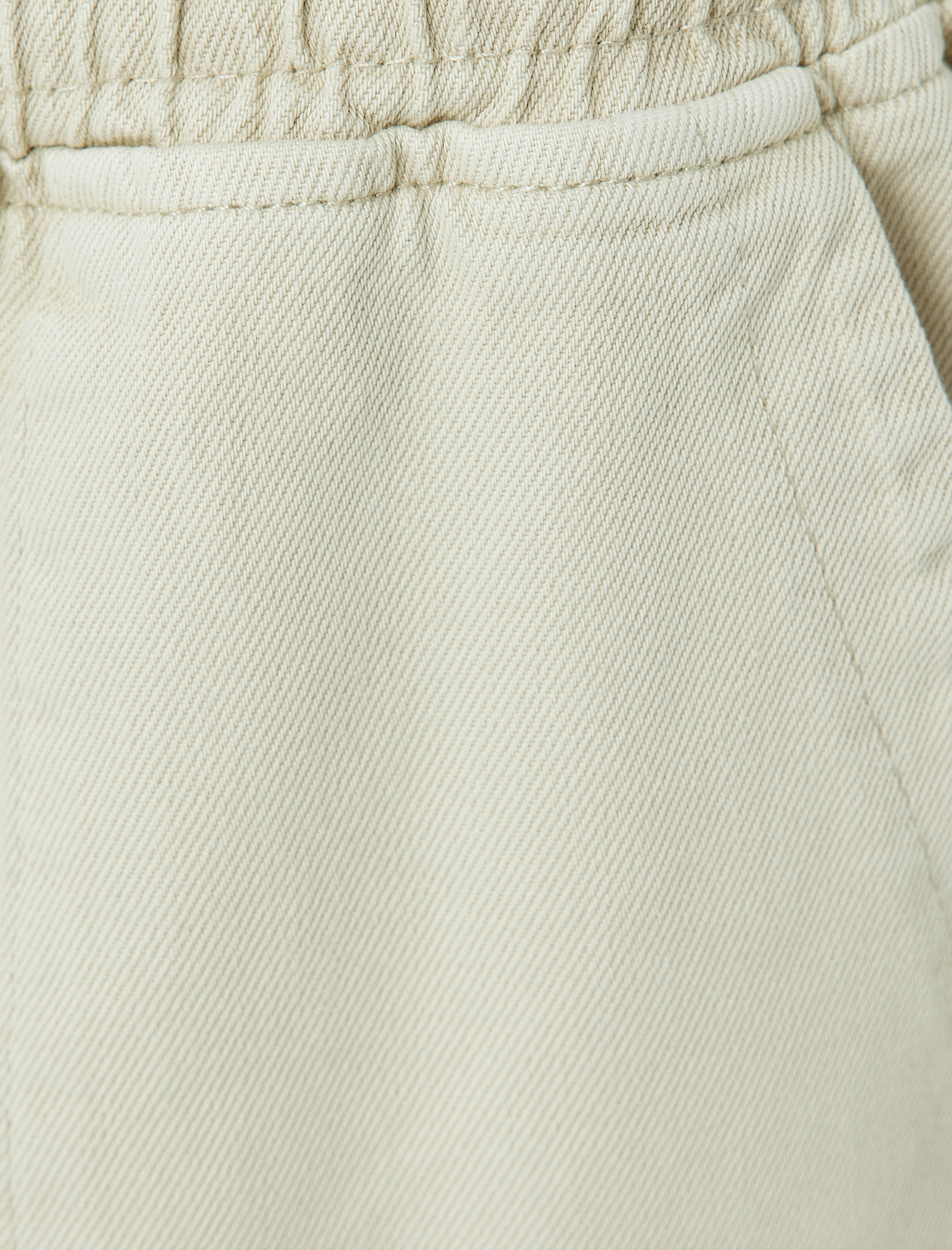 Cep Detaylı Beli Bağcıklı Düz Paça Chino Pantolon