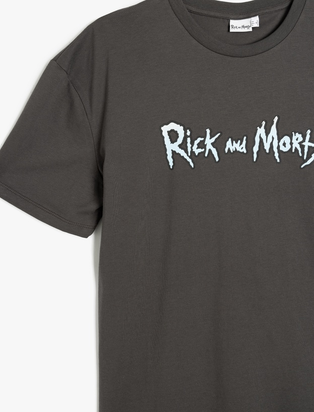 Rick and Morty Lisanslı Arkası Baskılı Kısa Kollu Bisiklet Yaka Tişört_2