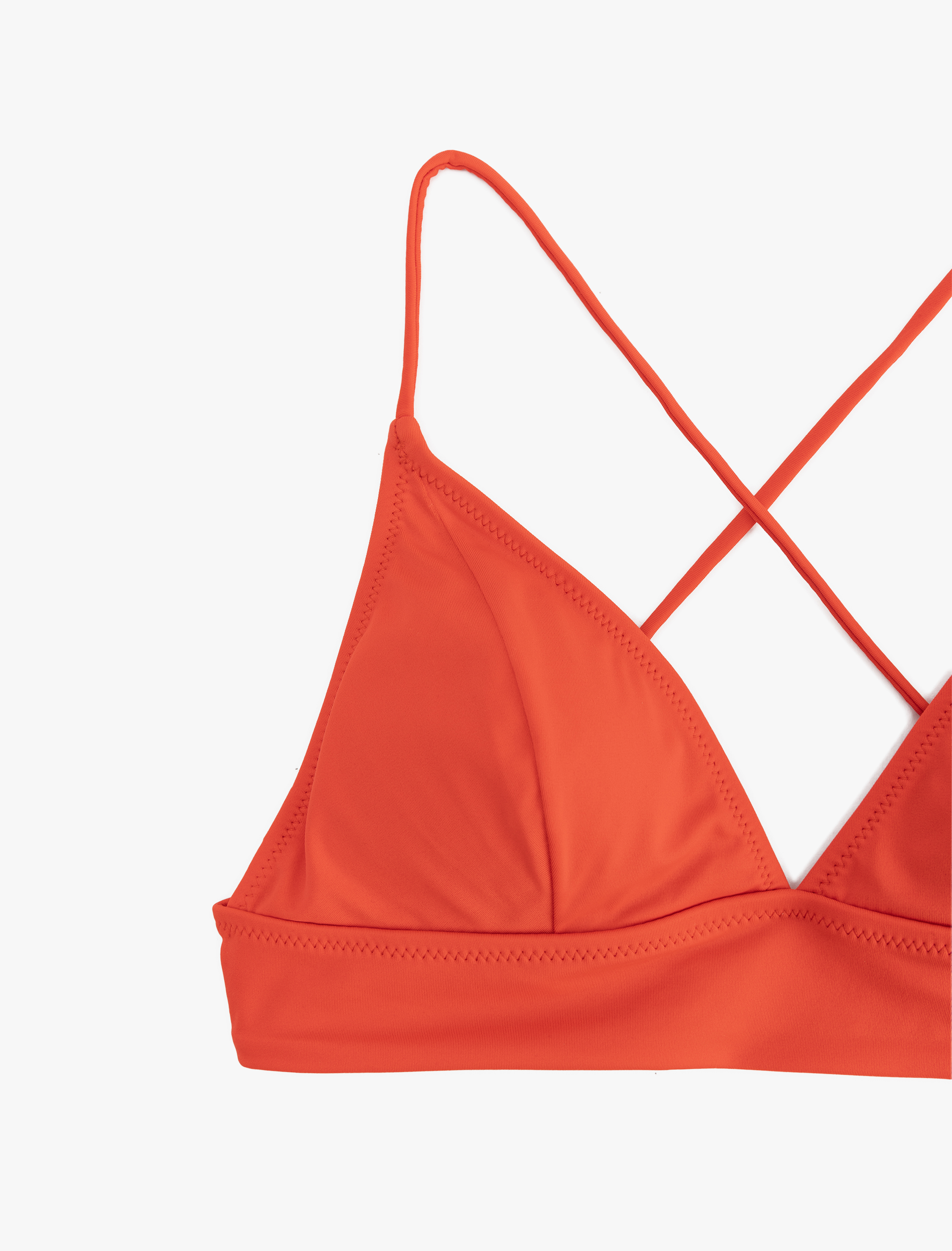 Bağlama Detaylı Arkası Çapraz Askılı Bralet Bikini Üstü
