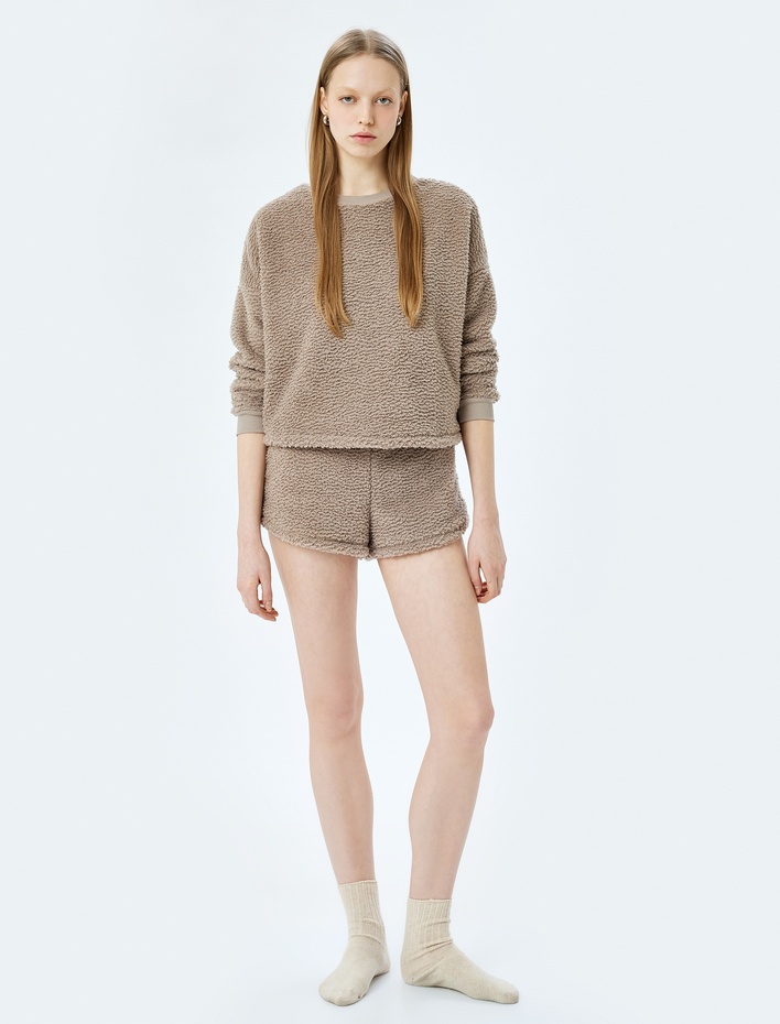  Bisiklet Yaka Yumuşak Dokulu Peluş Polar Pijama Üstü