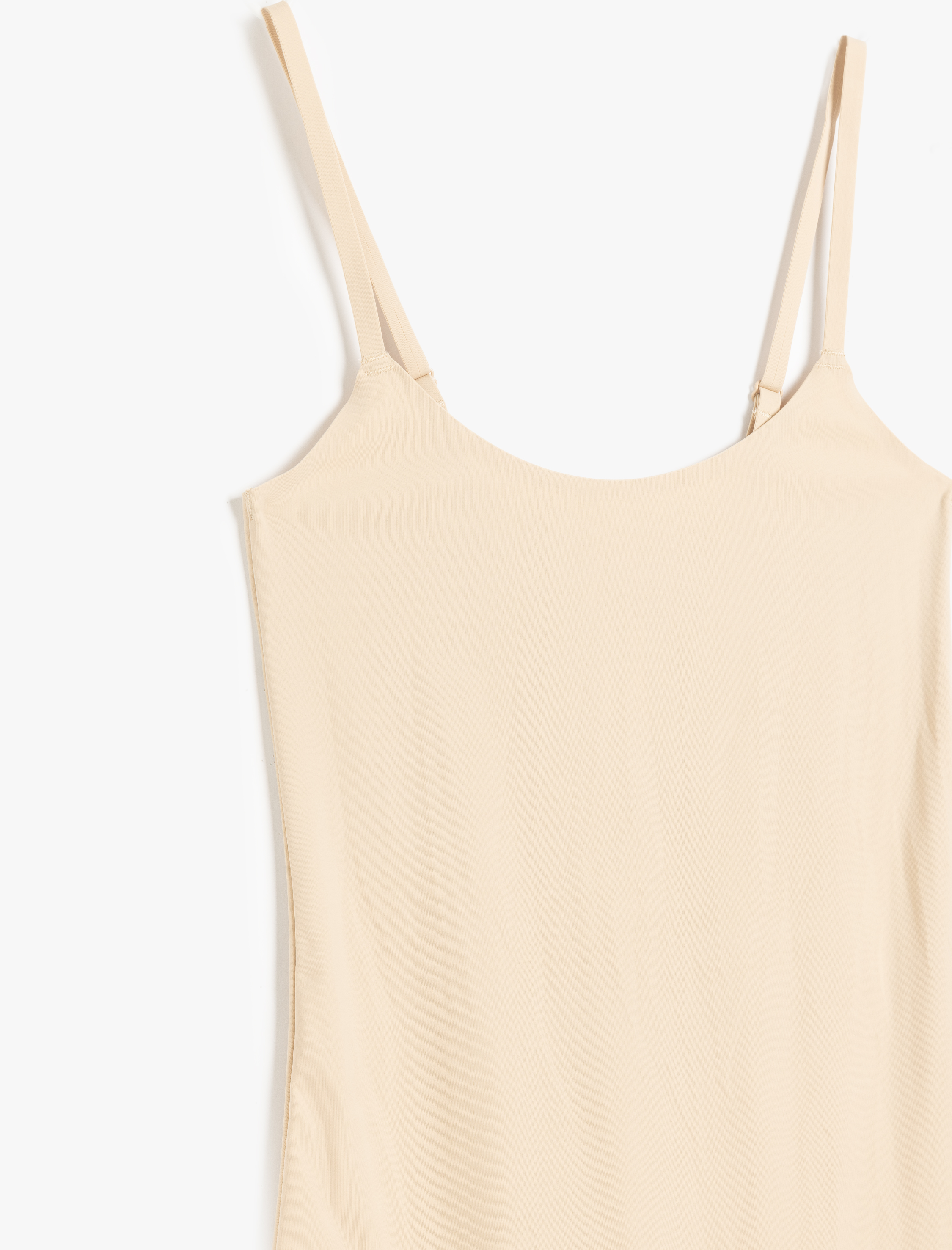 İnce Askılı Lazer Kesim Kadın Kombinezon